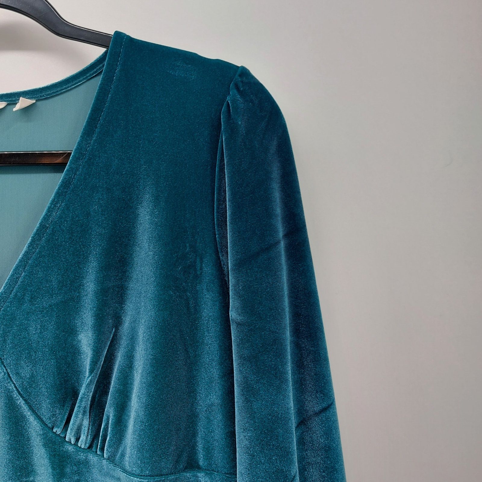 Other Candace Cameron Bure Green Velour Dress Long-sleeved MP Size M / US 6-8 / IT 42-44 - 12 Thumbnail