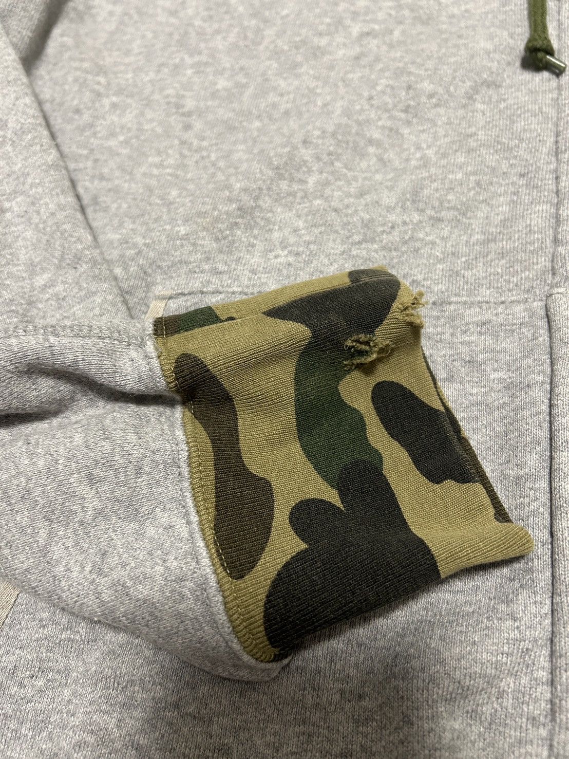 Bape Bape Gray One point Green Camo Zip Hoodie Size US L / EU 52-54 / 3 - 6 Thumbnail