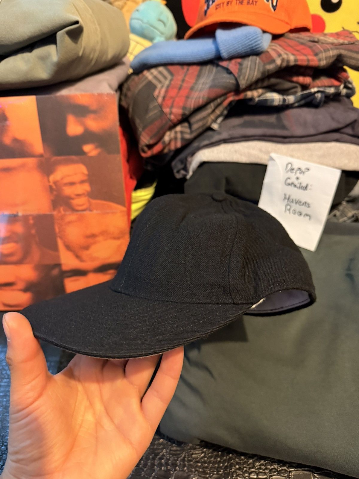 Vintage hat in size 7 1/2, original authenticity stamp. Size ONE SIZE - 1 Thumbnail