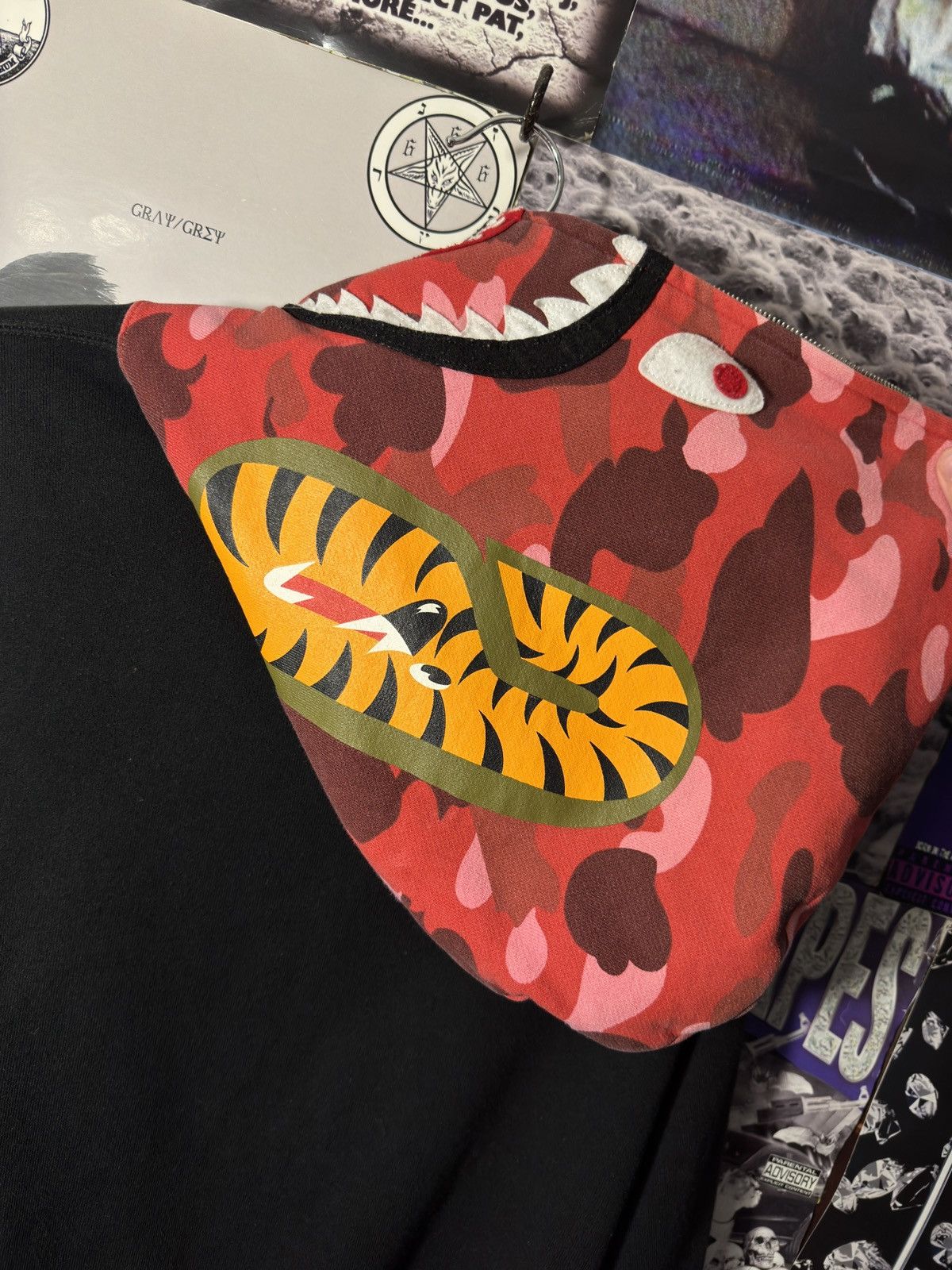 Bape Bape Red Camo S/S 2006 Full Zip Hoodie Size US L / EU 52-54 / 3 - 9 Thumbnail