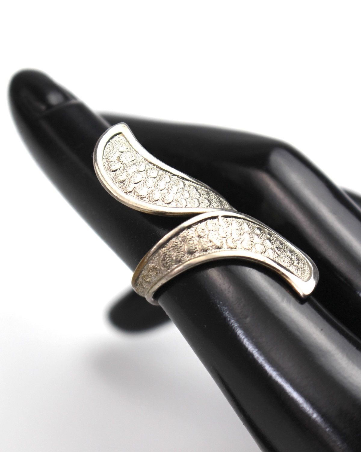 Hysteric Glamour 2000S JAPANESE MADE ARCHITECTURAL TEXTURED BYPASS RING Size ONE SIZE - 2 Thumbnail