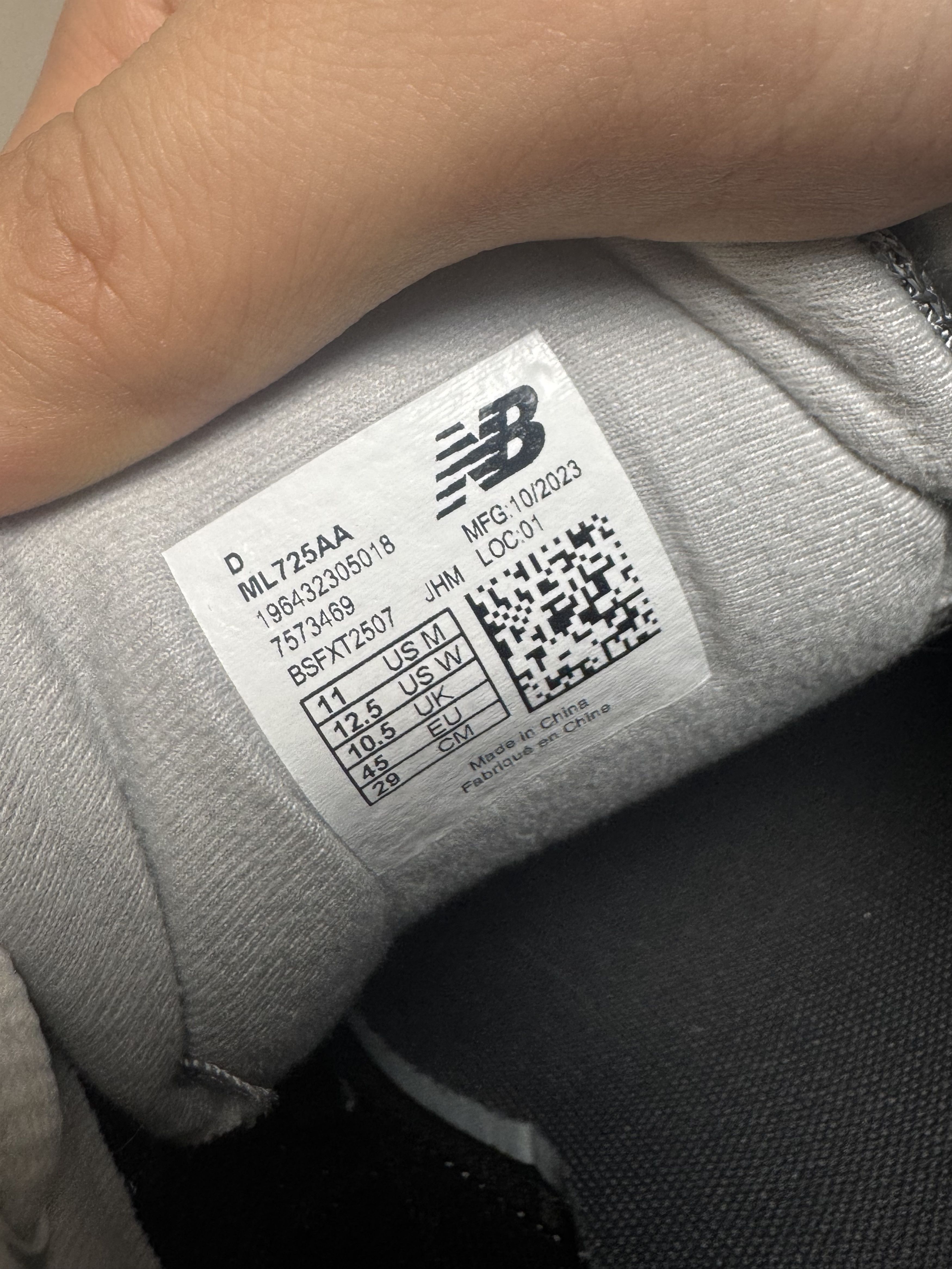 New Balance New Balance 725 Grey (M11) Size US 11 / EU 44 - 5 Thumbnail