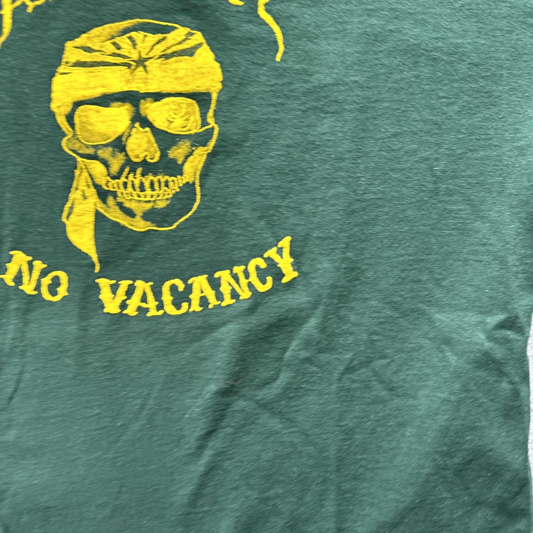 Fruit Of The Loom VINTAGE Fruit Of The Loom Arizona No Vacancy Graphic Tee Mens M Green Skull 90s Shirt Size US M / EU 48-50 / 2 - 6 Thumbnail