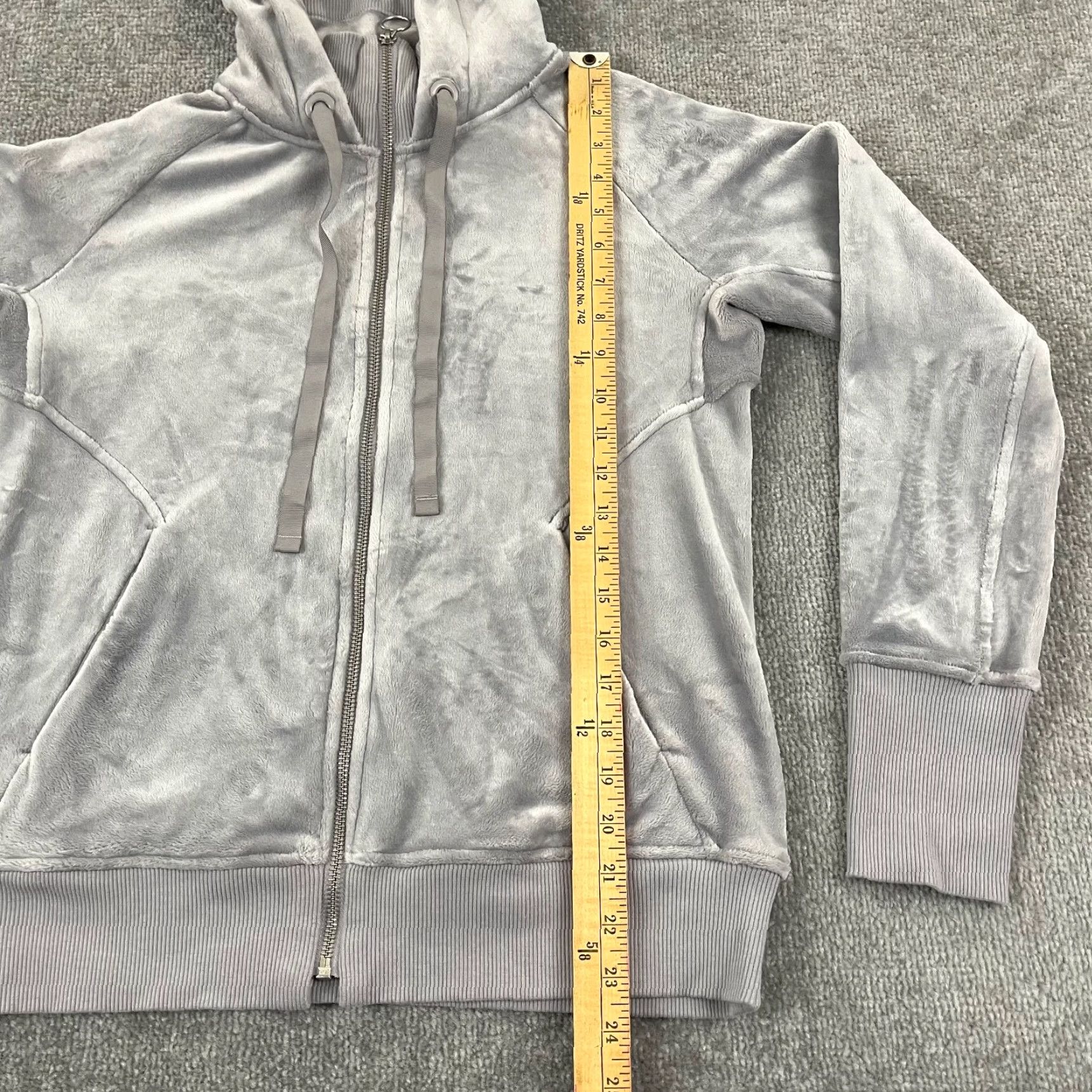 Athleta Athleta Hoodie Womens Small Gray Velour Triumph Double Cozy Gray 511432 Size S / US 4 / IT 40 - 3 Thumbnail