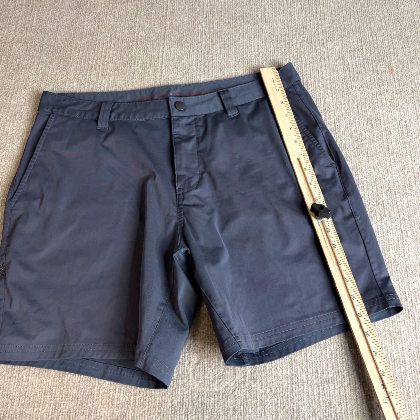 Rhone Rhone Shorts 33 Blue Solid Chino 7" Commuter Shirt? Size US 33 - 2 Thumbnail