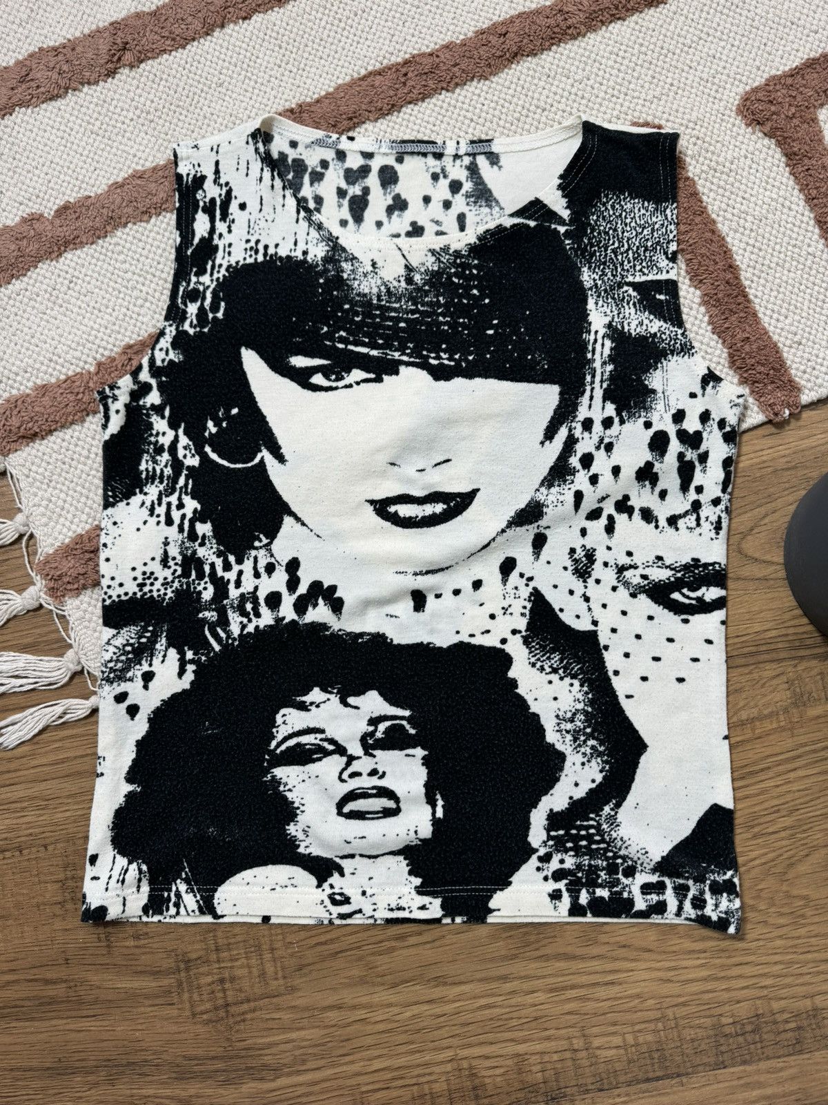 Vintage Y2K STYLE AVANT GARDE FACES PRINTED TANK TOP Size M / US 6-8 / IT 42-44 - 6 Thumbnail
