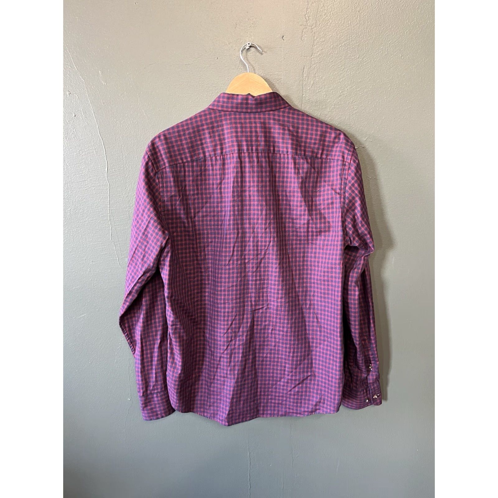 UNTUCKit UNTUCKit Mens Red Plaid Long Sleeve Button-Up Size Large Slim Fit - Red, Plaid, Button-Up, Long Sleeve, Slim, Large, Mens Size US L / EU 52-54 / 3 - 2 Thumbnail
