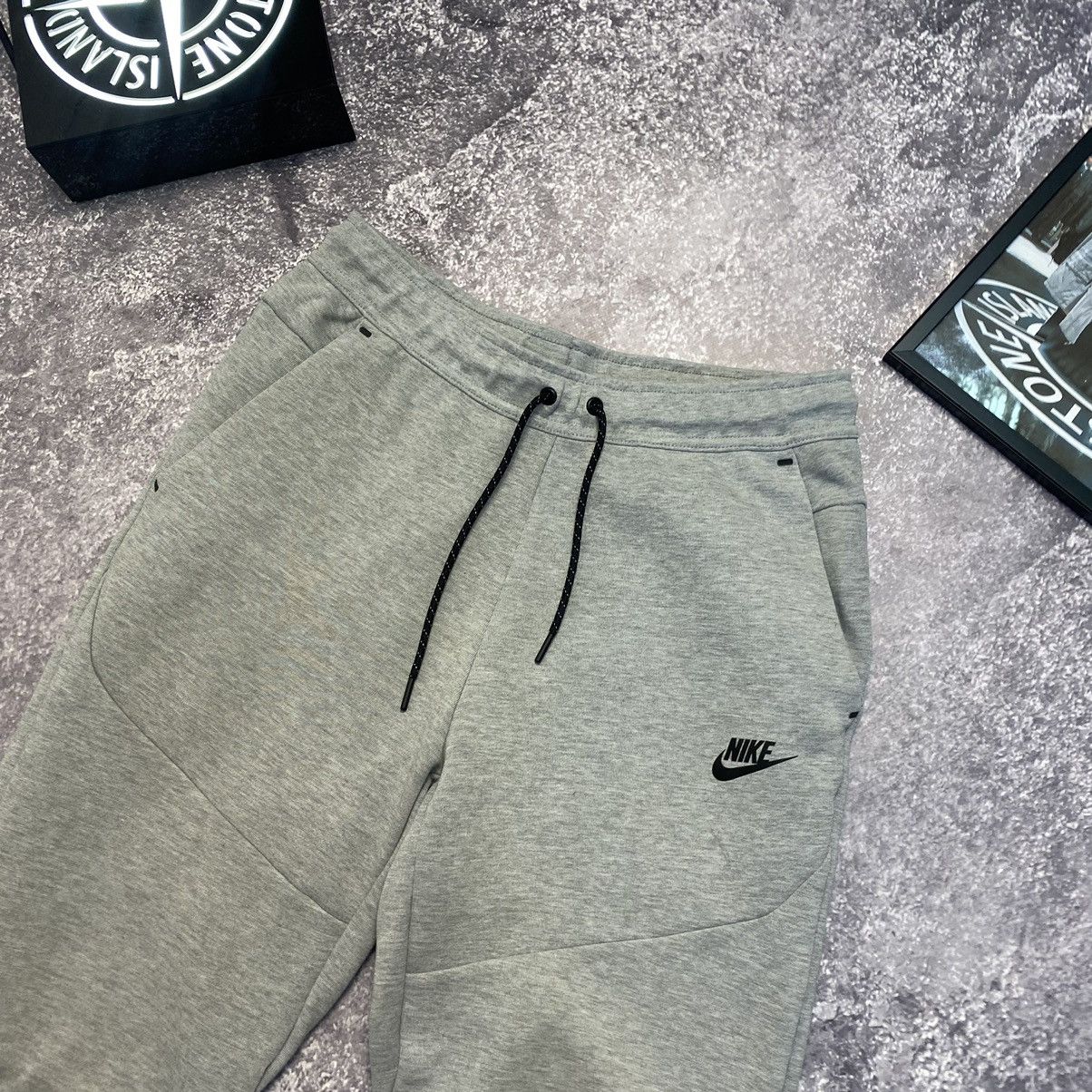 Nike × Vintage Men’s Nike Tech Fleece New Collection Small Logo drill pants Size US 30 / EU 46 - 2 Thumbnail