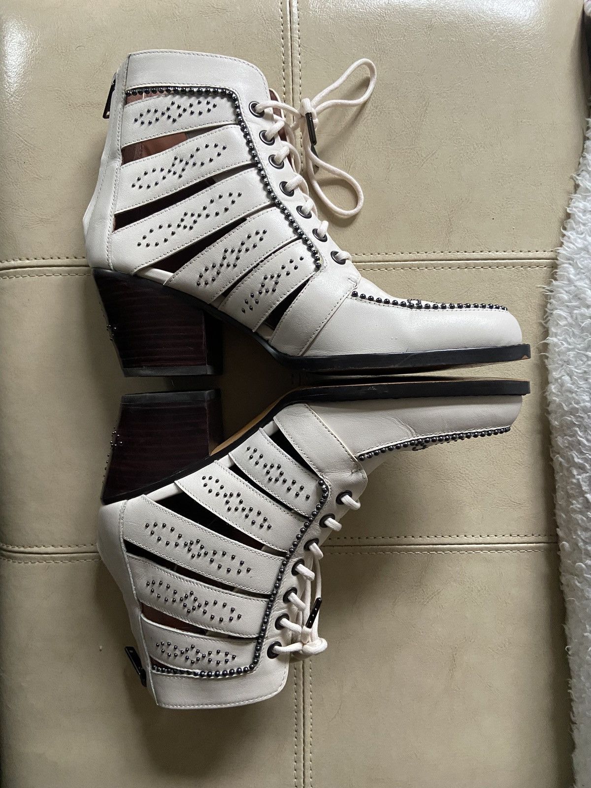 Coach Coach Women's Paisley USA 7.5 White Leather Zip RRP: €225 Size US 8 / IT 38 - 4 Thumbnail