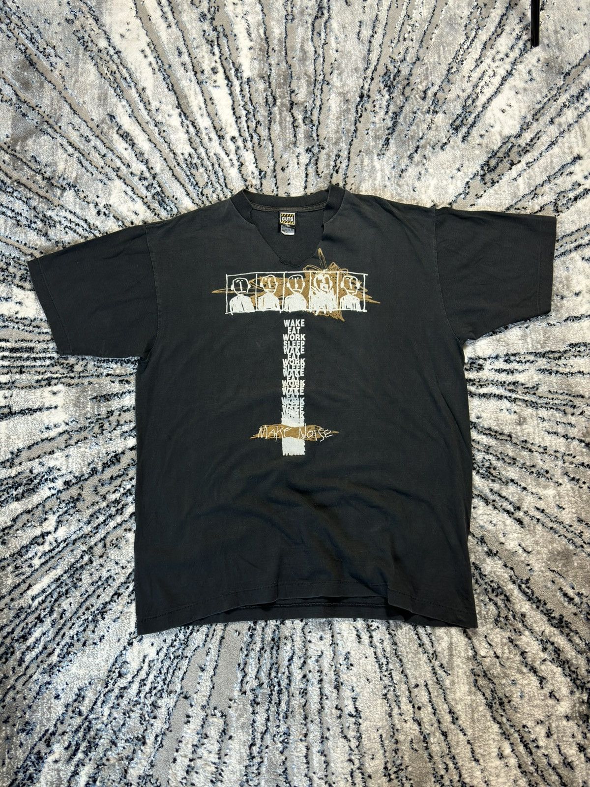 Band Tees × Vintage Vintage distressed single stitch t shirt wake eat work 90s Size US XL / EU 56 / 4 - 1 Thumbnail