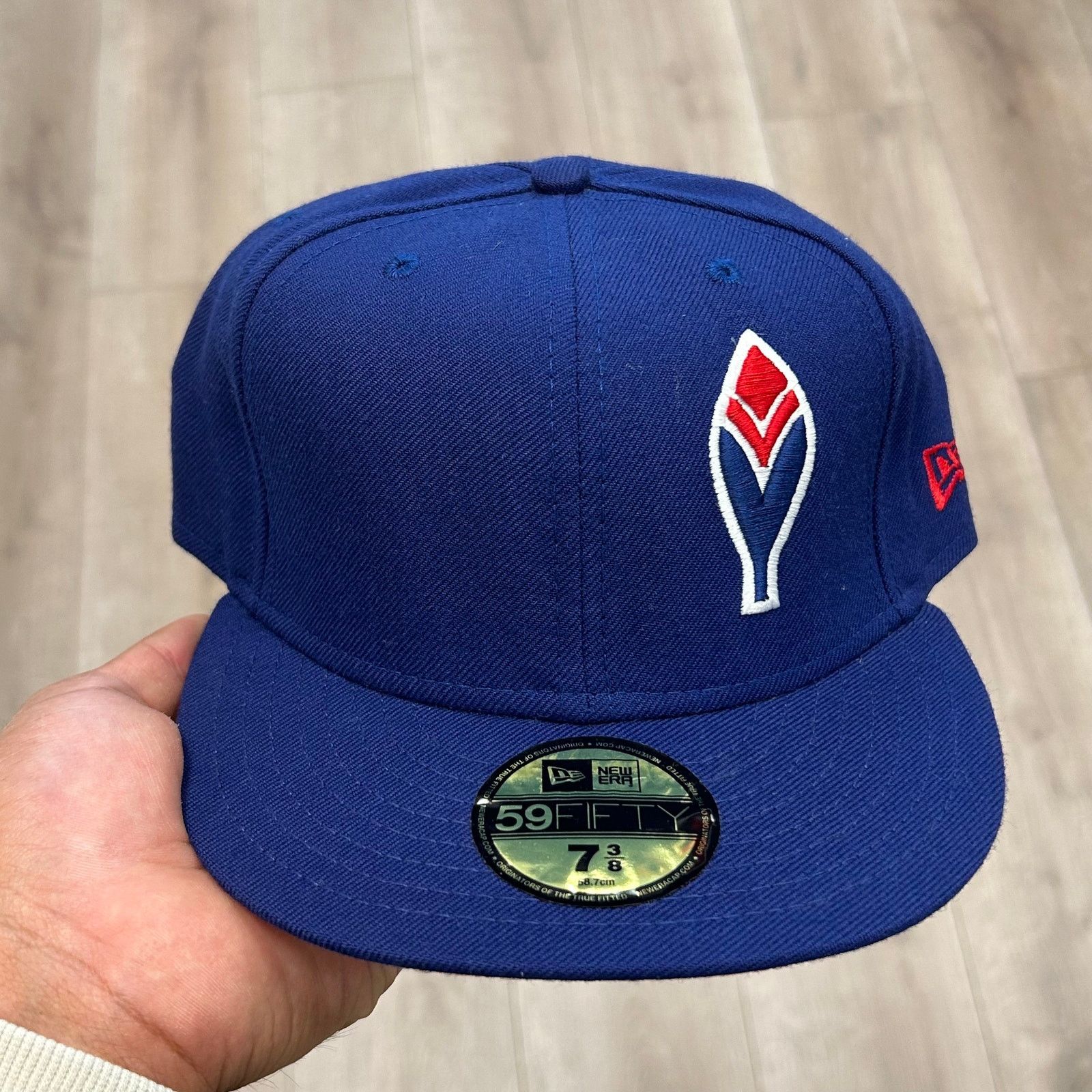 New Era New Era Atlanta Braves Feather Logo fitted cap Hat 7 3/8 Size ONE SIZE - 2 Thumbnail