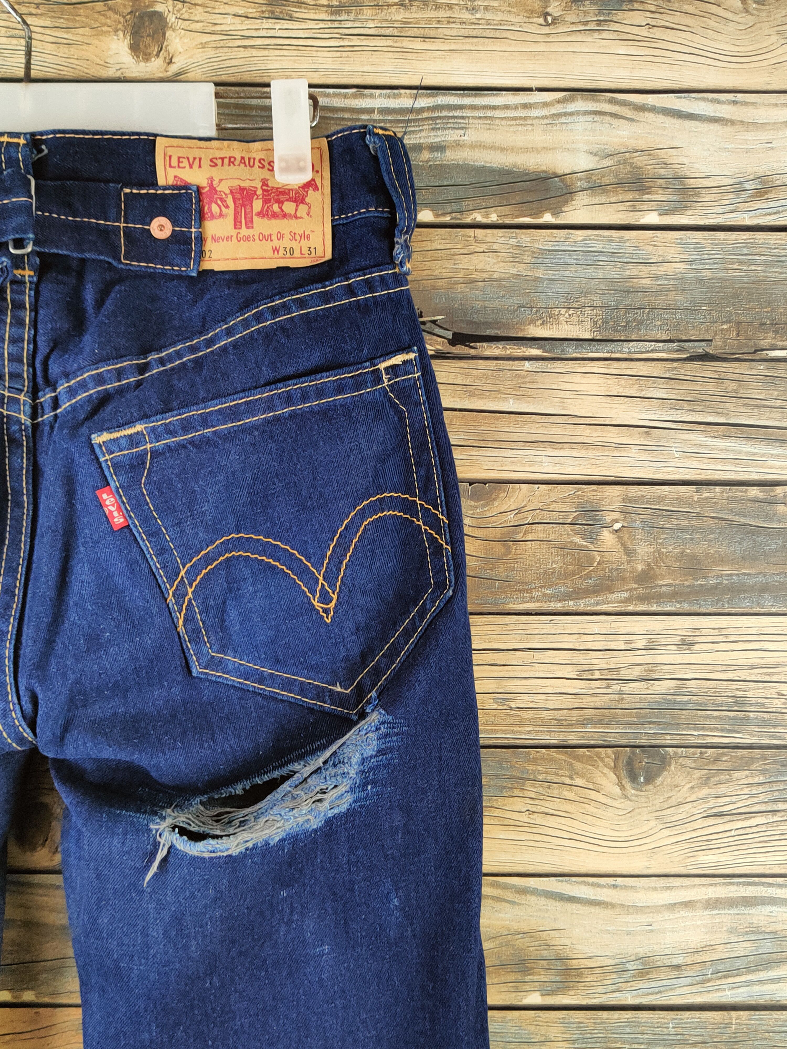 Levi's DL Levi's buckle back Distressed Ripped denim Jeans #46-966 Size US 30 / EU 46 - 11 Thumbnail