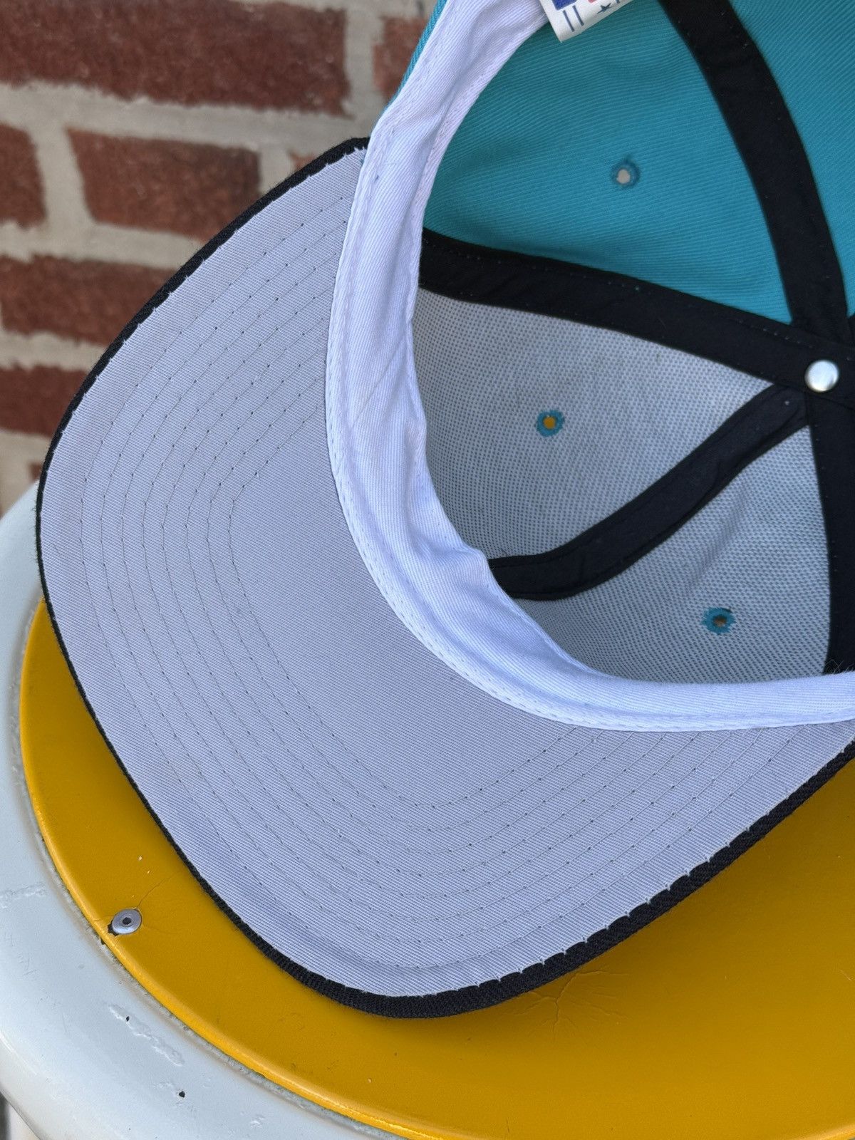 MLB Vintage 90’s New Era MLB Florida Marlins Plain Logo Cap Size ONE SIZE - 9 Thumbnail