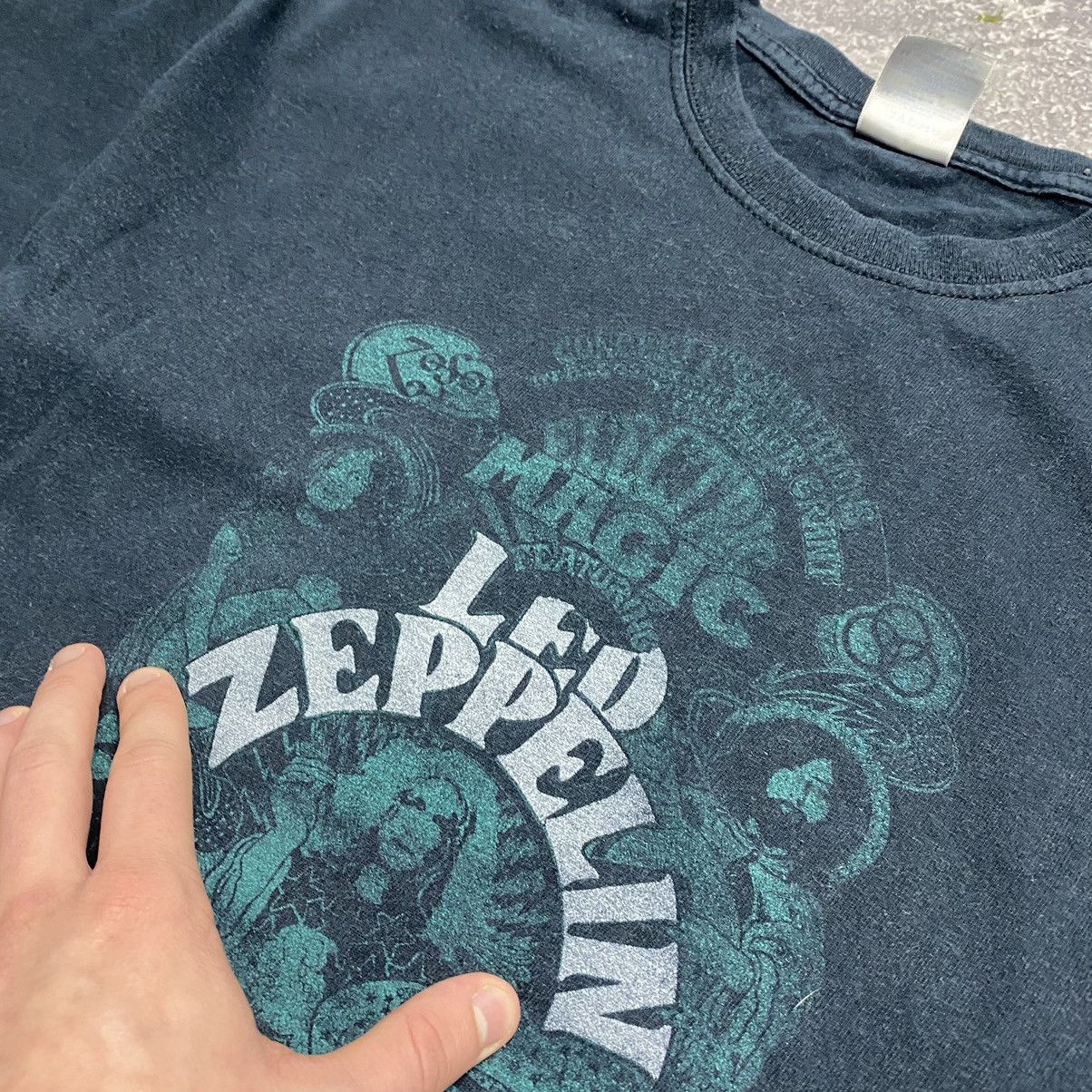 Band Tees Vintage Led Zeppelin Magic Featuring Big graphic logo tee Size US M / EU 48-50 / 2 - 5 Thumbnail