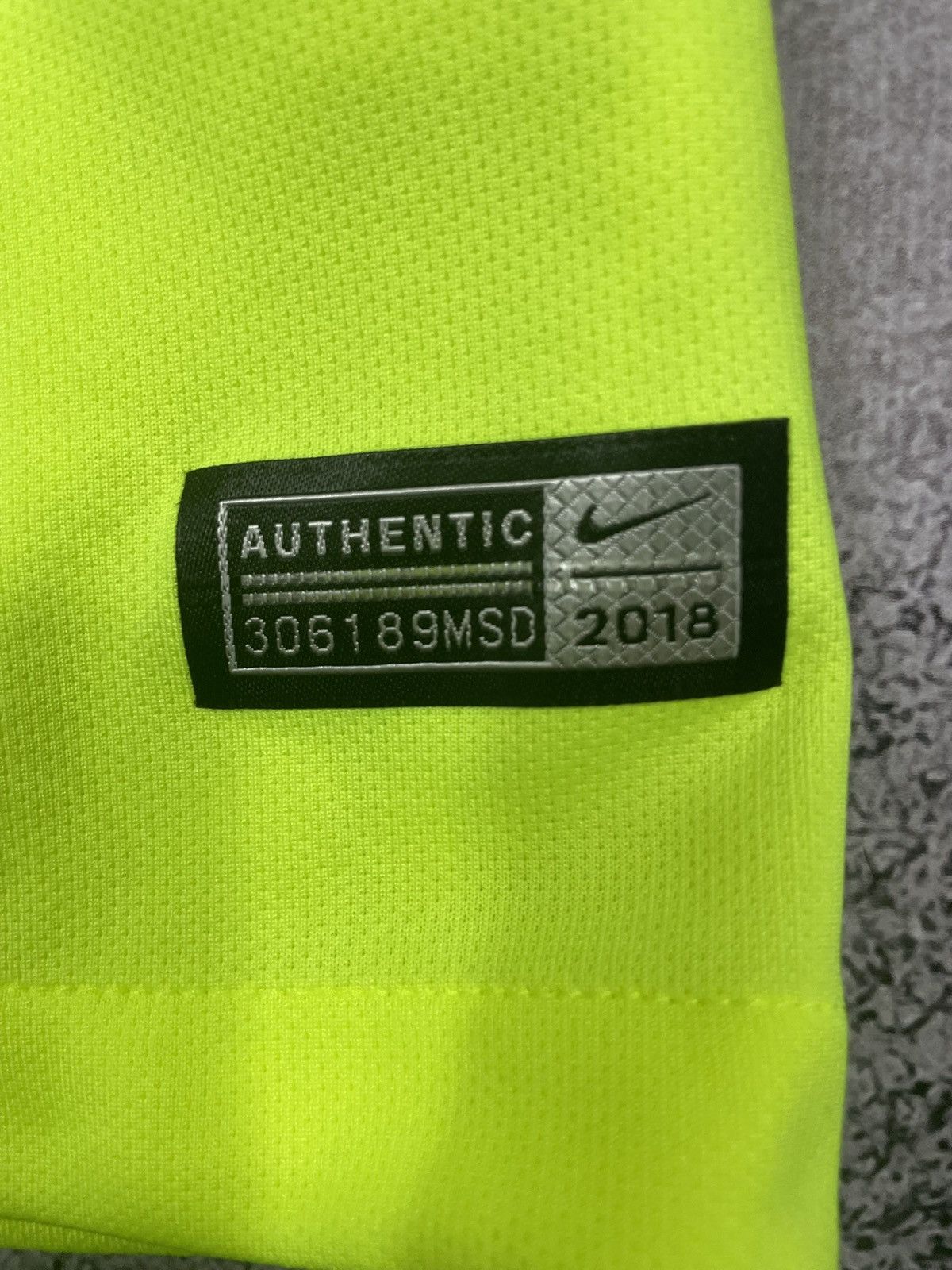 Nike Nike FC Barcelona Jersey #14 Coutinho UNICEF 20182019 Size L Size US L / EU 52-54 / 3 - 8 Thumbnail