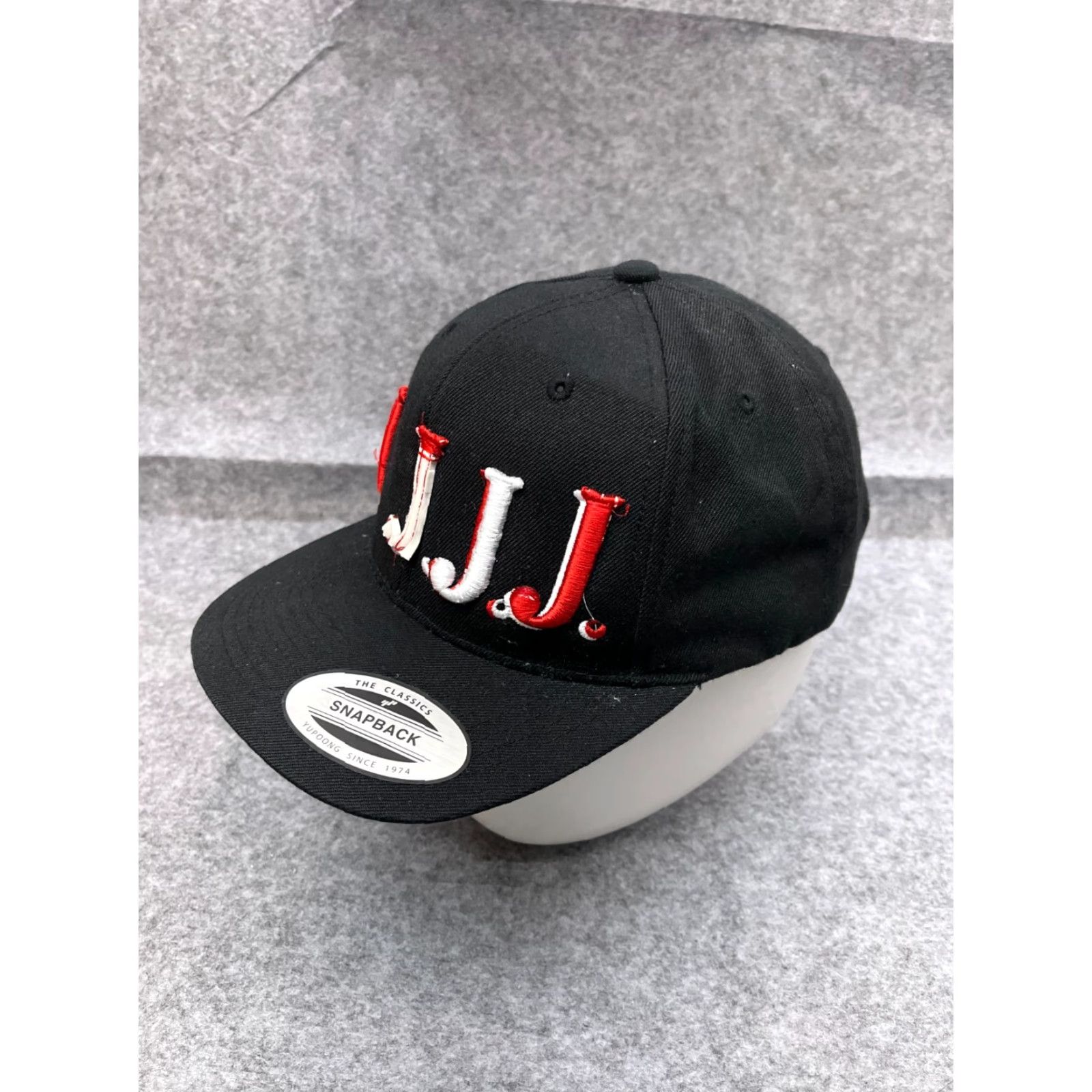 Vintage Yupoong Snapback Hat Cap Adult One Size Black Acrylic Wool Blend Casual Logo Skate Mens Size ONE SIZE - 4 Thumbnail