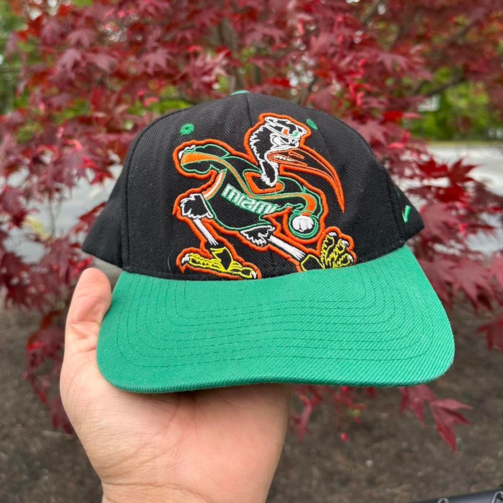 Vintage Vintage Miami Hurricanes SnapBack Hat Size ONE SIZE - 1 Thumbnail