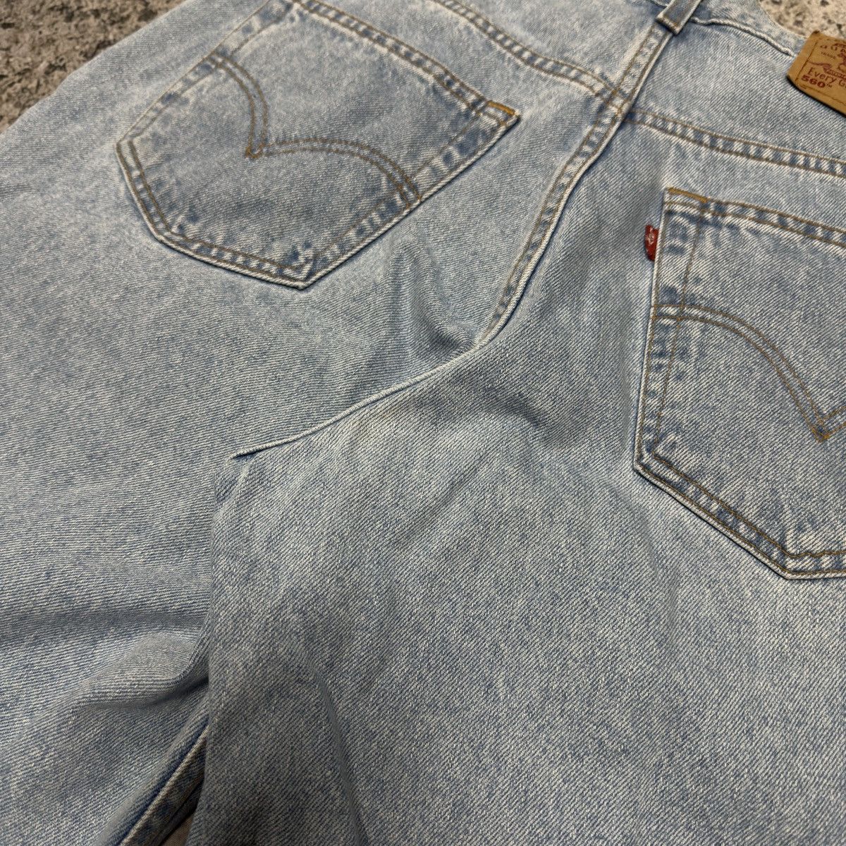 Levi's Vintage 90s Levi’s 560 Loose Baggy Light Wash Shorts Chrome Size US 34 / EU 50 - 8 Thumbnail