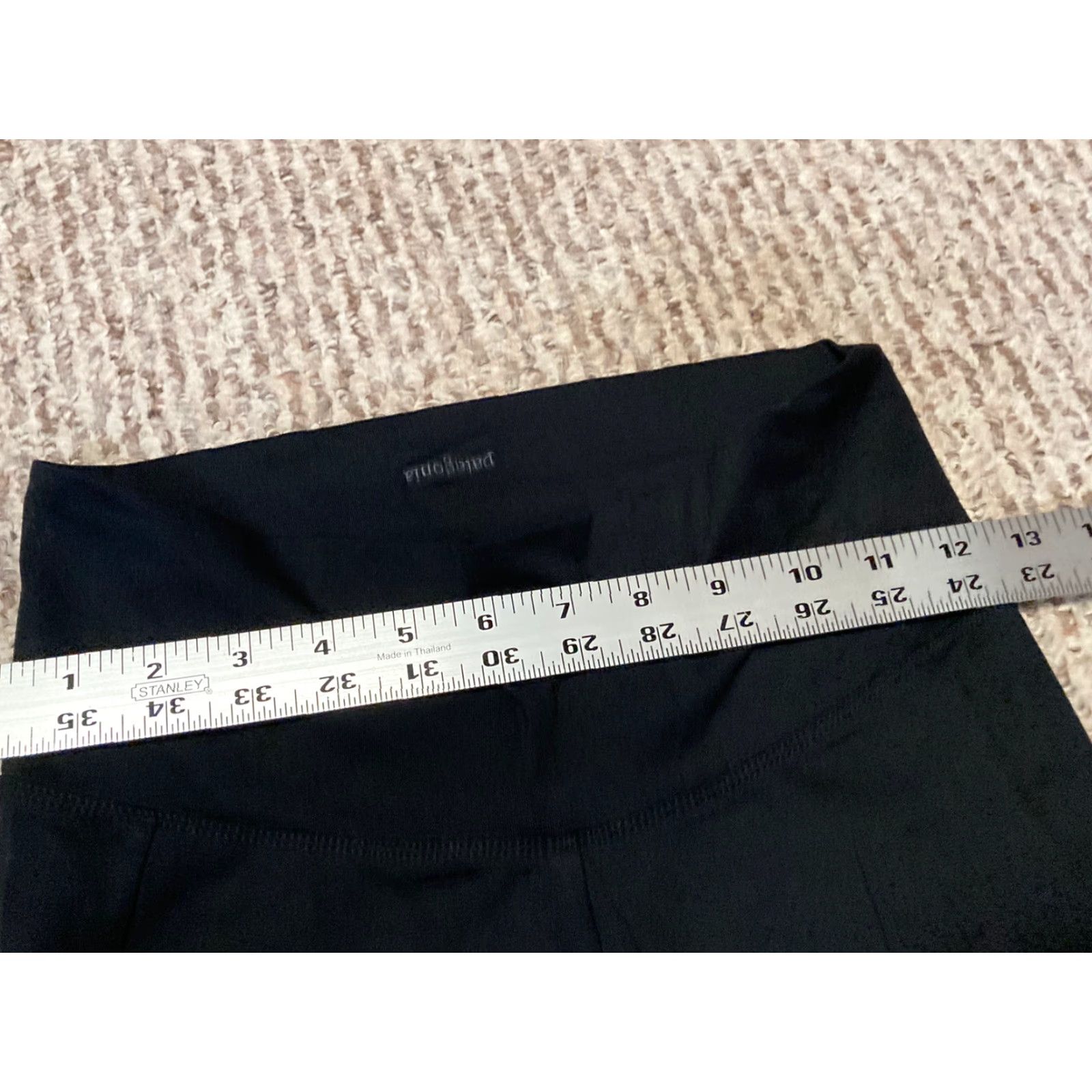 Patagonia Patagonia Leggings Women XS Black Retro Yoga Capri / Regular / XS / Women / Leggings / Yoga / Retro / Black / XS Size 26" / US 2 / IT 38 - 3 Thumbnail
