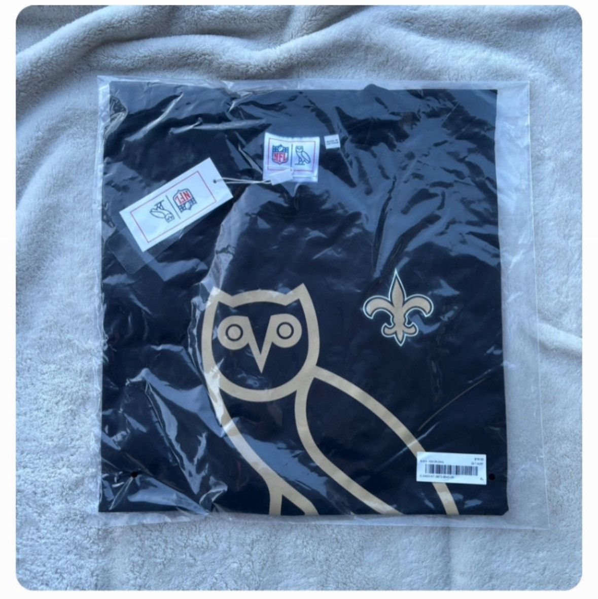 October's Very Own OVO x NFL Black Saints Tee Size US XL / EU 56 / 4 - 2 Thumbnail