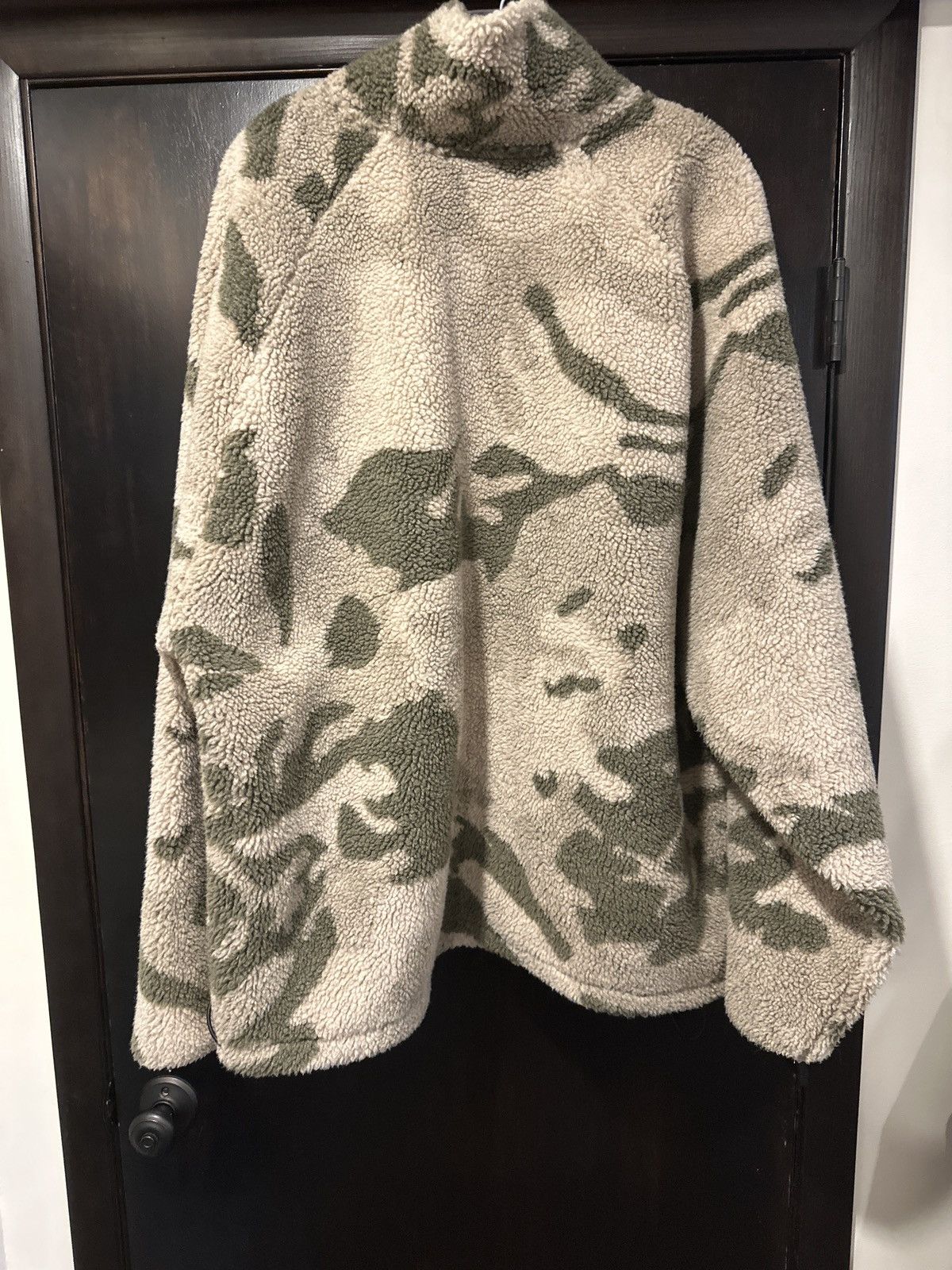 Essentials Fear of God Essentials Camo Fleece Zip Up Jacket Size US XL / EU 56 / 4 - 2 Thumbnail