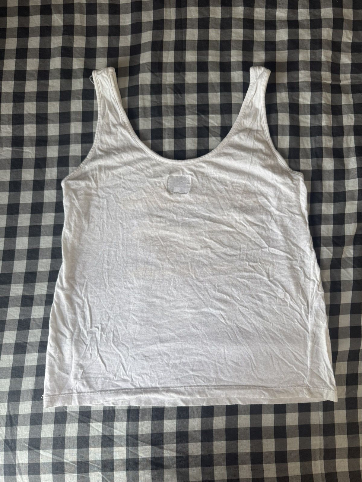 United Colors Of Benetton united colors of benetton white graphic tank ᡣ𐭩 •｡ৎ ˚⋅ Size S / US 4 / IT 40 - 2 Thumbnail