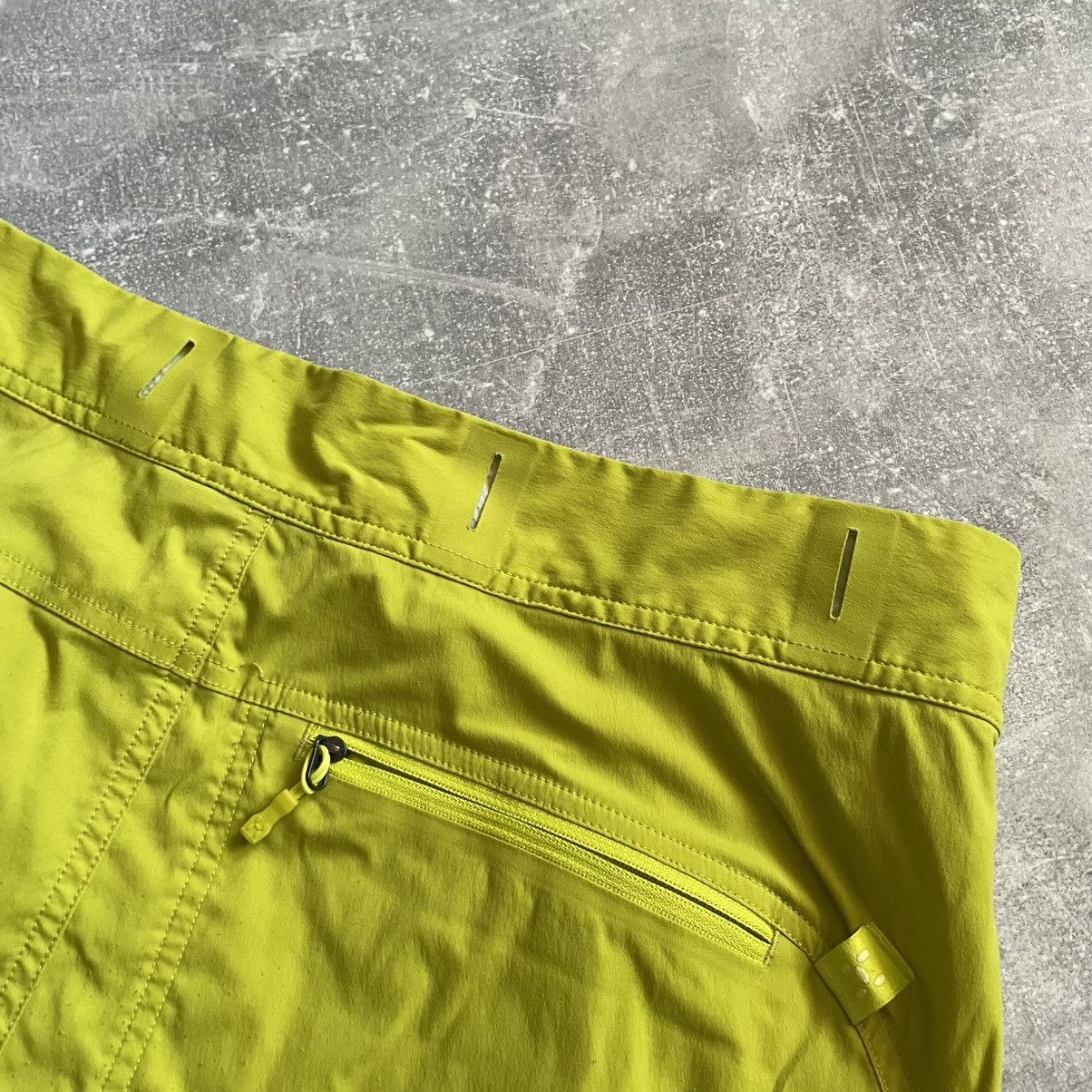 Haglofs Haglofs Climatic Mid Series Cargo Shorts y2k Gorpcore arc Size US 36 / EU 52 - 8 Thumbnail