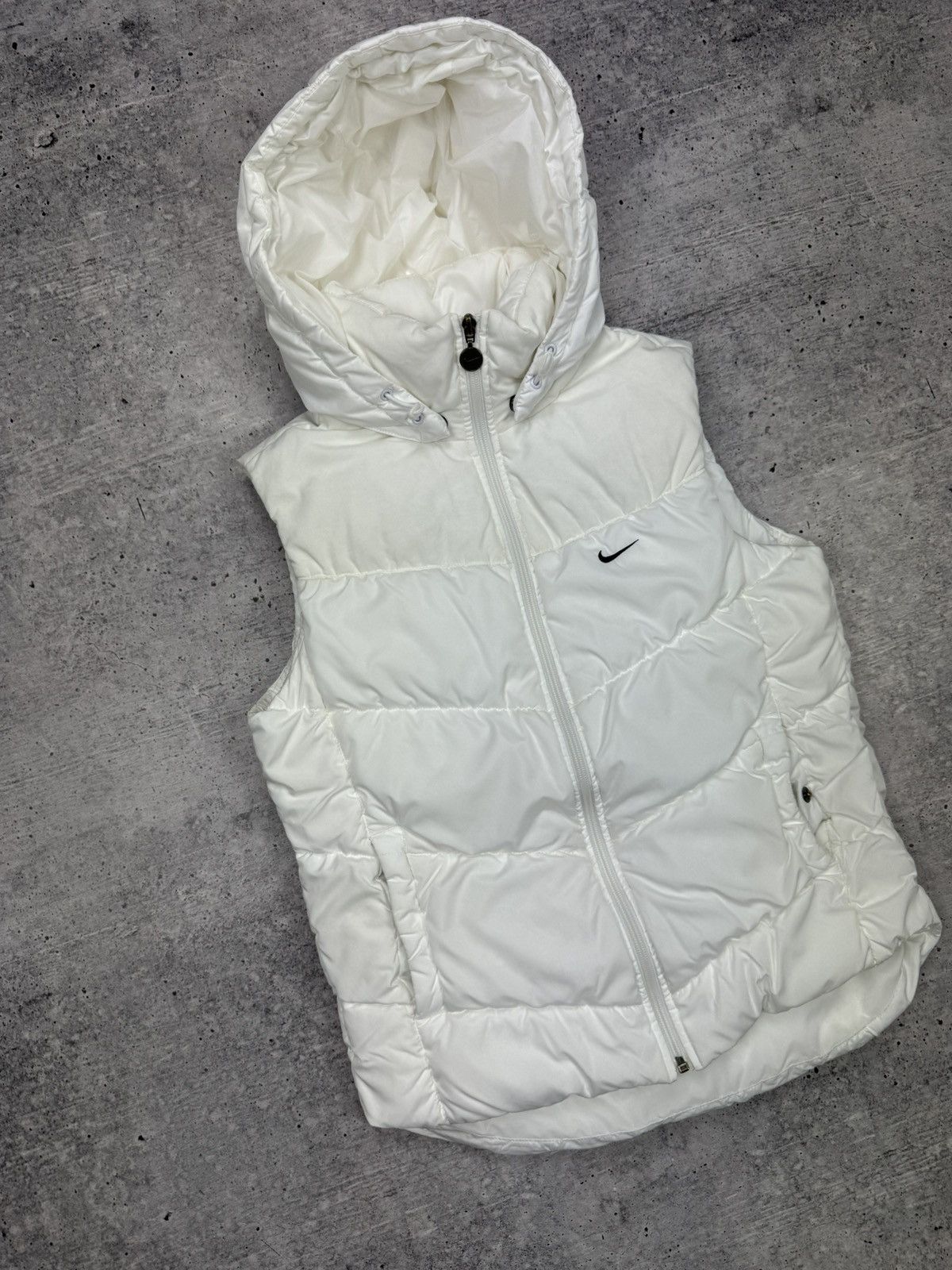 Nike × Vintage Vintage Nike Swoosh 90’s Y2K Style White Hooded Puffer Vest Size M / US 6-8 / IT 42-44 - 3 Thumbnail