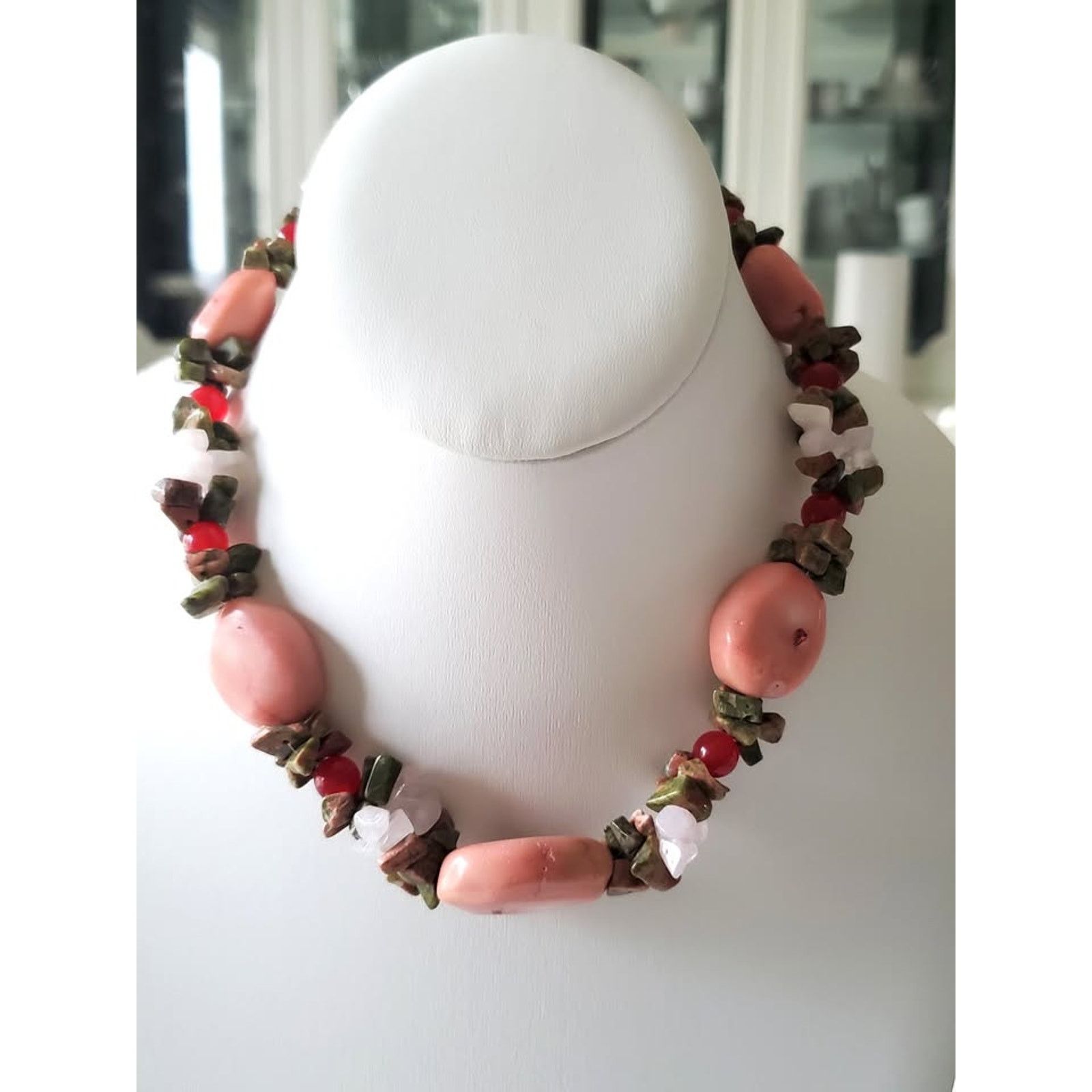Other Pink Agate and Natural Stone Chunky Necklace Size ONE SIZE - 1 Thumbnail