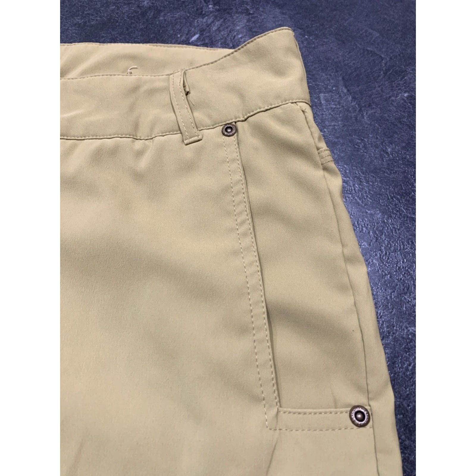 Vintage Vintage Browning Men’s Golf Shorts 32 Khaki Bermuda Flat Front Zipper Logo Summer Size US 32 / EU 48 - 4 Thumbnail