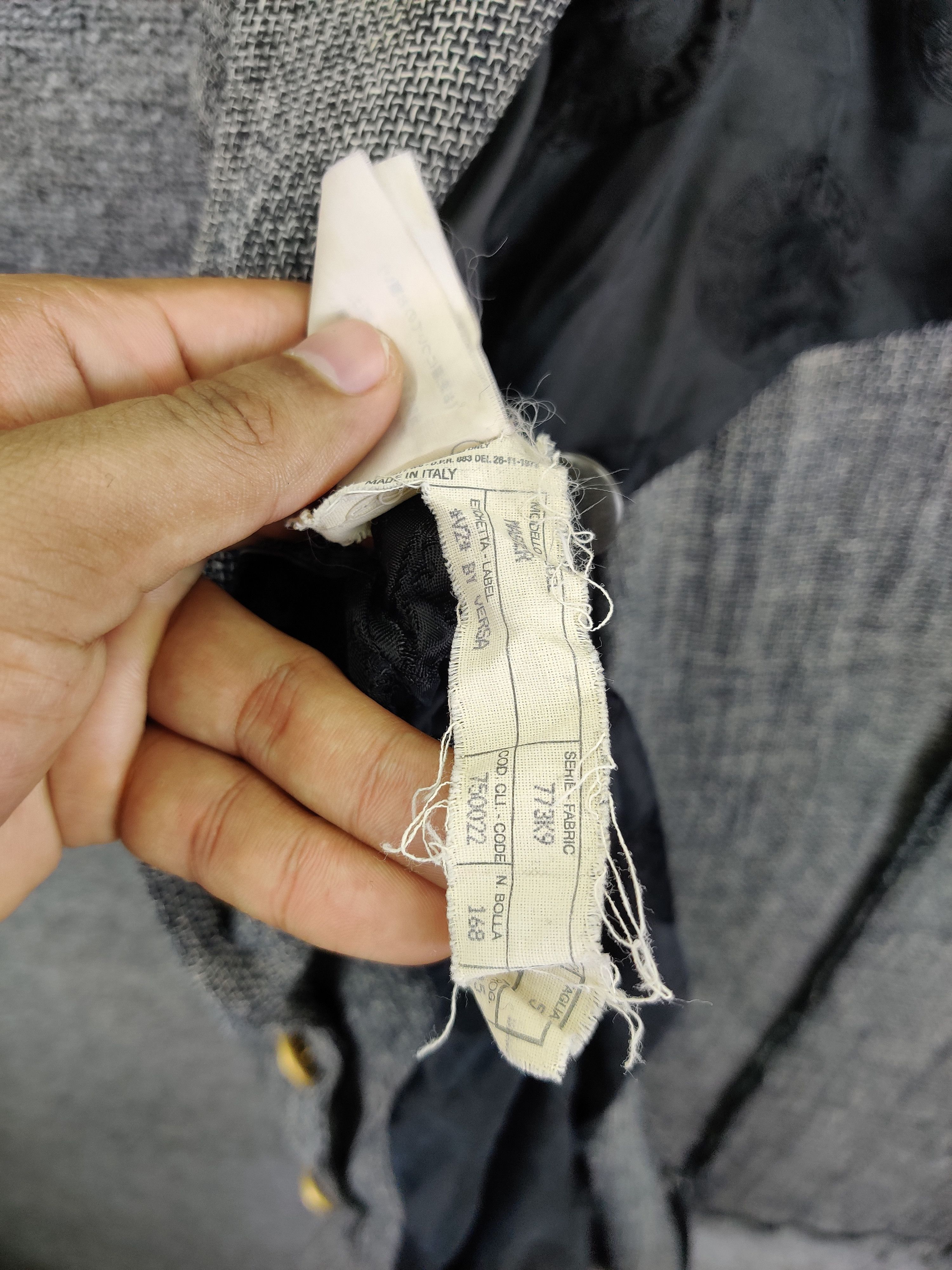 Versace Vintage 90s Versace Classic V2 Single Breasted Blazer Size US L / EU 52-54 / 3 - 12 Thumbnail