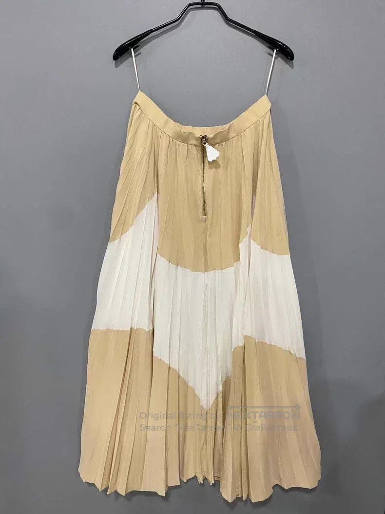 Louis Vuitton Louis Vuitton Silk Skirt Size 35" - 3 Thumbnail