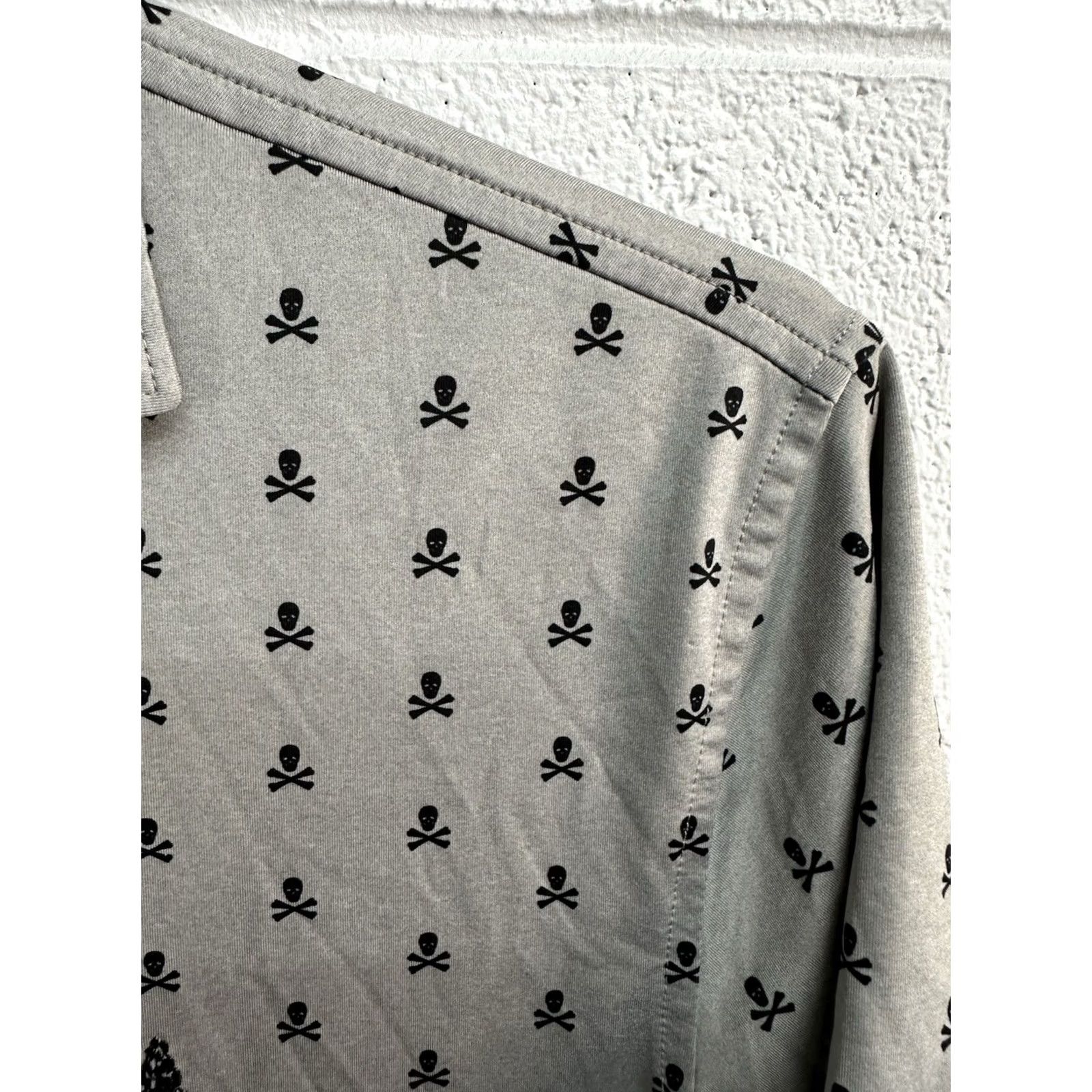 Peter Millar Peter Millar Summer Comfort Polo Shirt Men S Gray Skull & Crossbones Performance Polo Size US S / EU 44-46 / 1 - 4 Thumbnail