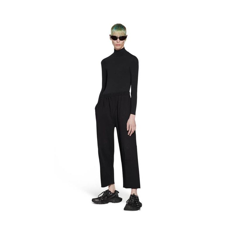 Balenciaga o1s1rm0226 Cropped Sweatpants & Joggers In Black Size US 32 / EU 48 - 2 Thumbnail