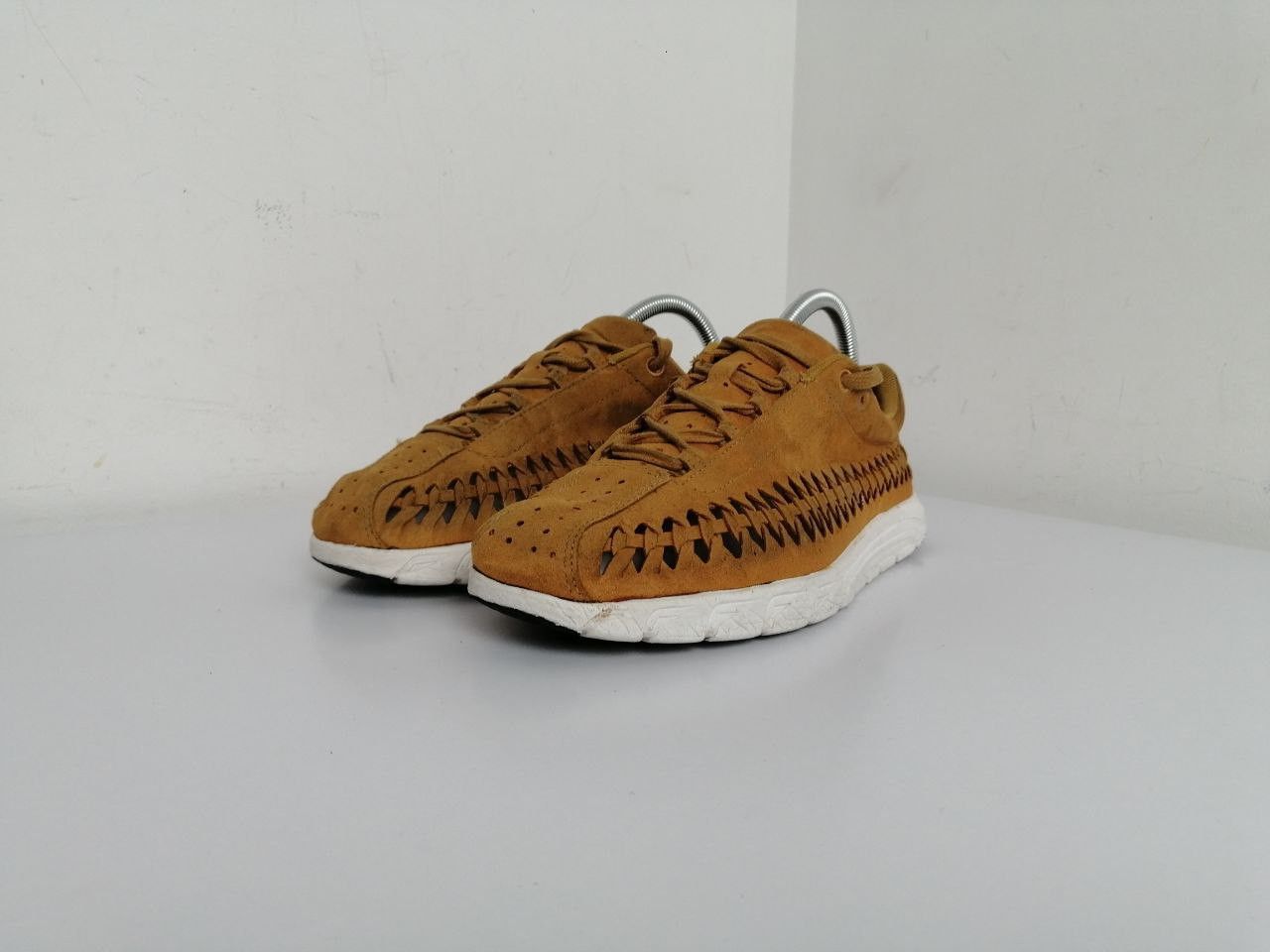 Nike Nike Mayfly Woven Low Suede Trainers Size US 8.5 / EU 41-42 - 3 Thumbnail