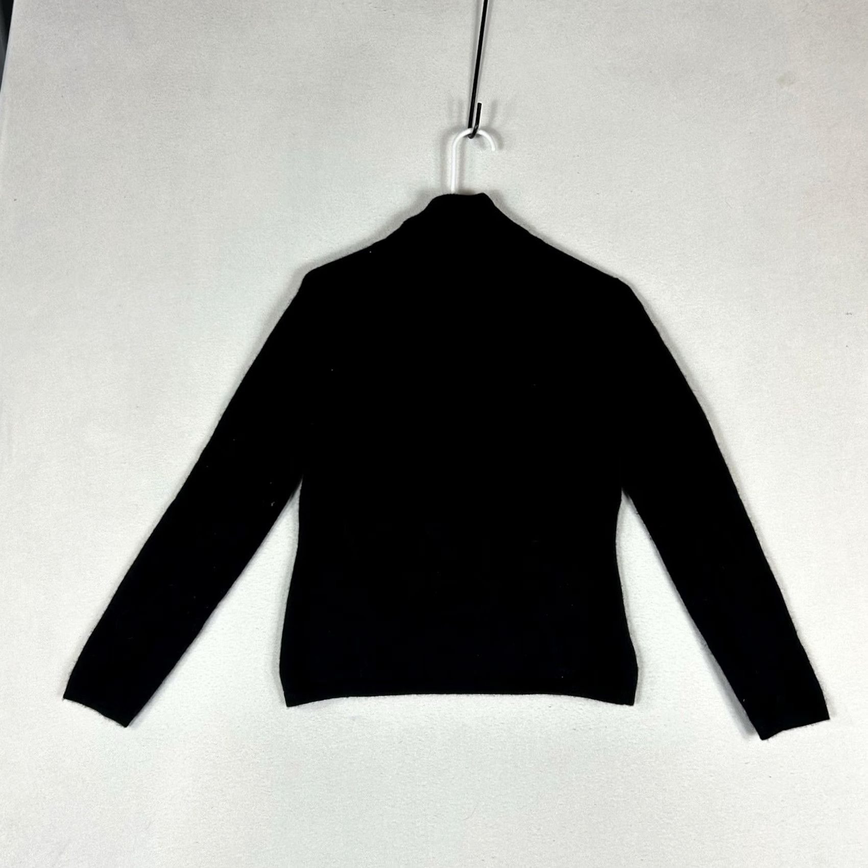 Vintage VINTAGE CH Classics Cashmere Turtleneck Sweater Women's Petite Medium PM Black FLAWED Size M / US 6-8 / IT 42-44 - 7 Thumbnail