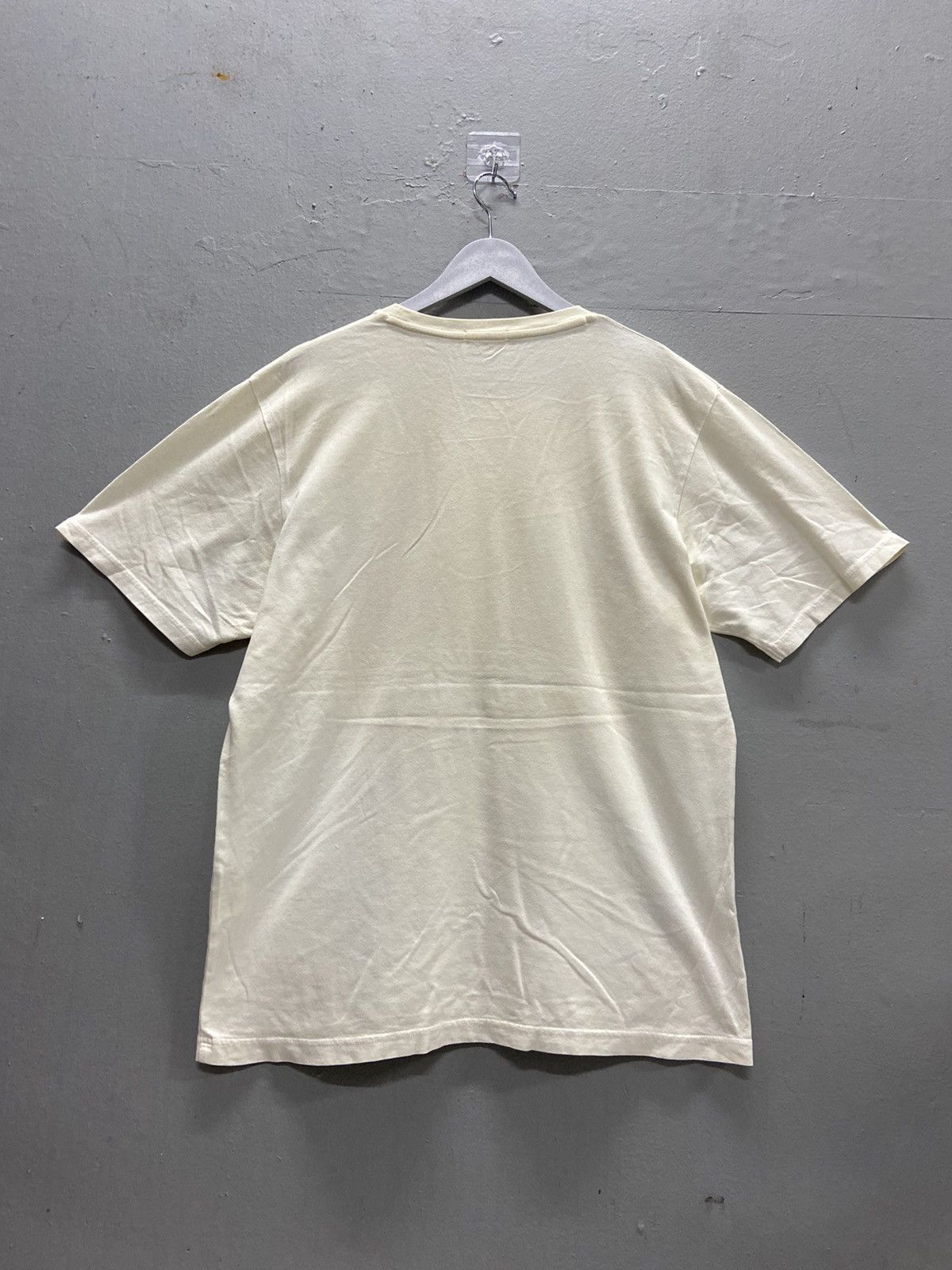Uniqlo UNIQLO LA POULE TEE SHIRT Size US L / EU 52-54 / 3 - 2 Thumbnail