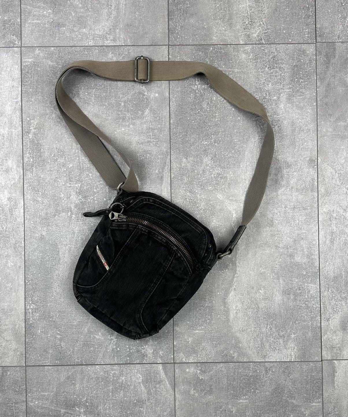 Diesel Diesel Denim Silver Distressed Shoulder Bag Size ONE SIZE - 1 Thumbnail