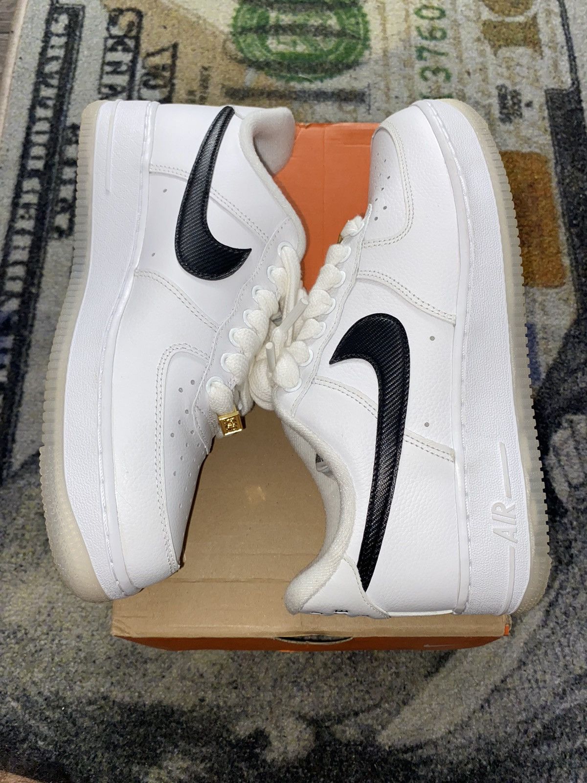 Nike Nike Air Force 1 Low 40th Anniversary Edition Bronx Origins Size US 8 / EU 41 - 2 Thumbnail