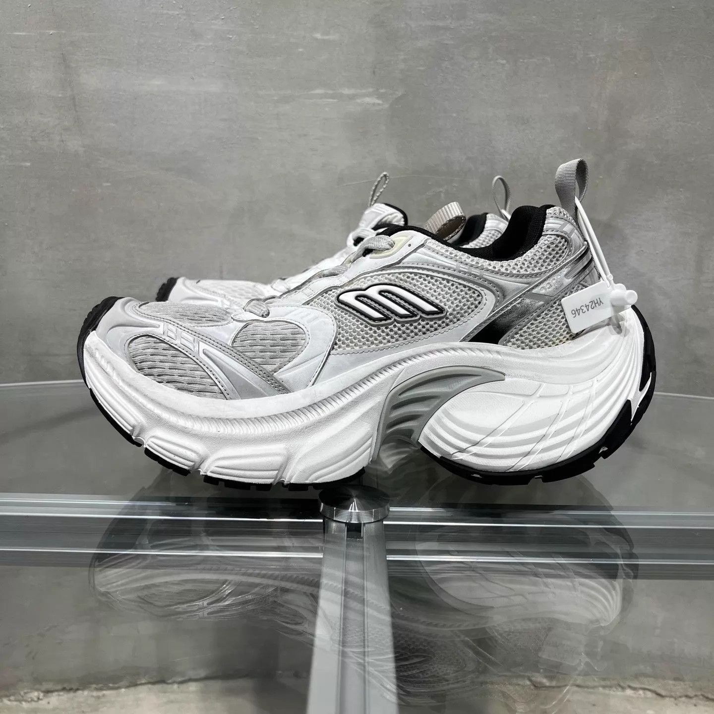 Balenciaga Balenciaga 10XL distressed white gray dad shoe 40 Size US 7 / EU 40 - 3 Thumbnail