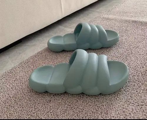 image of Vintage Puffer Sandal Slides in Blue, Men's (Size 10)