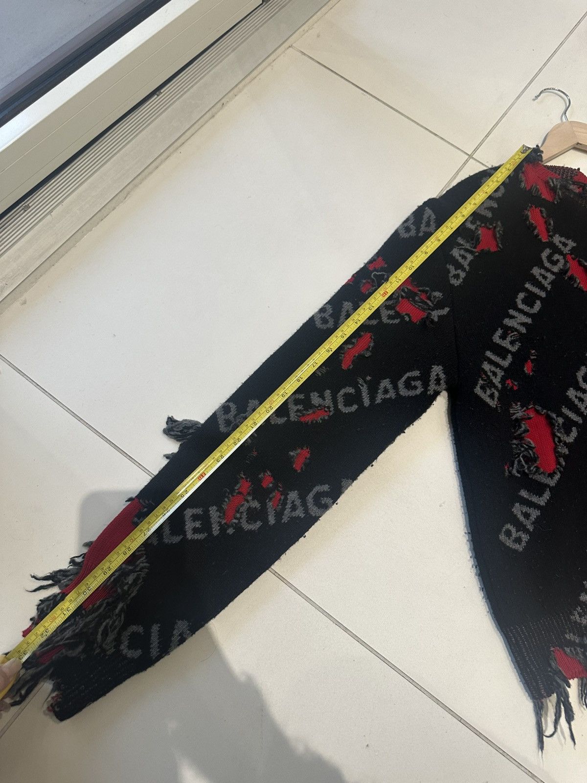 Balenciaga BALENCIAGA DESTROYED LOGO CREW KNIT Size US S / EU 44-46 / 1 - 13 Thumbnail