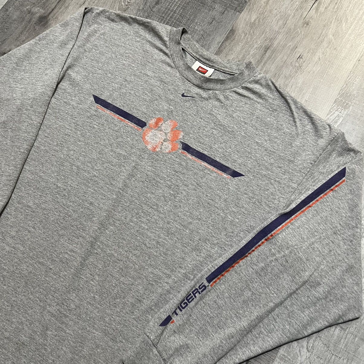 Nike × Vintage VTG Nike Team Clemson University CenterSwoosh Tigers Tee Size US L / EU 52-54 / 3 - 2 Thumbnail