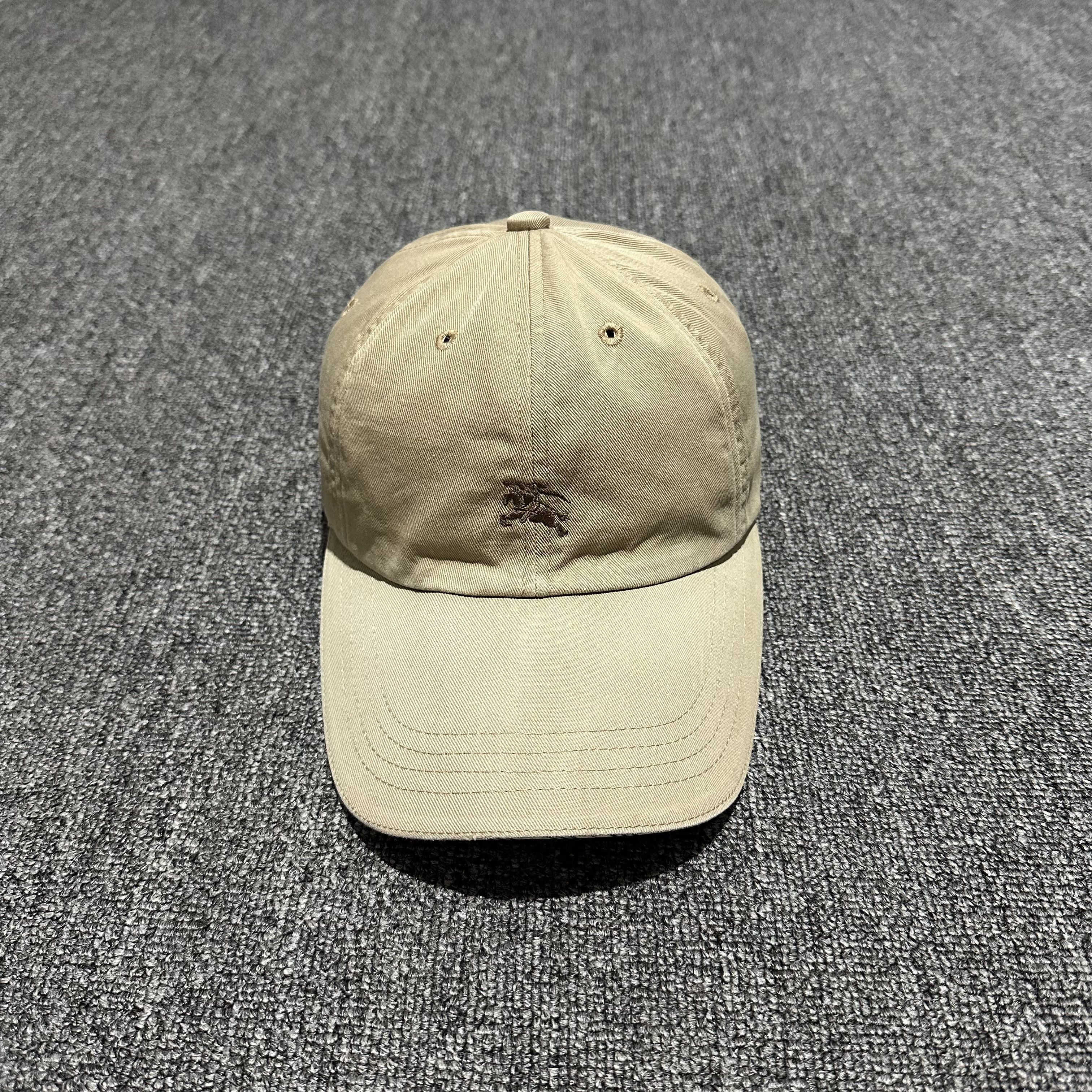 Burberry Burberry Hats Size ONE SIZE - 1 Thumbnail