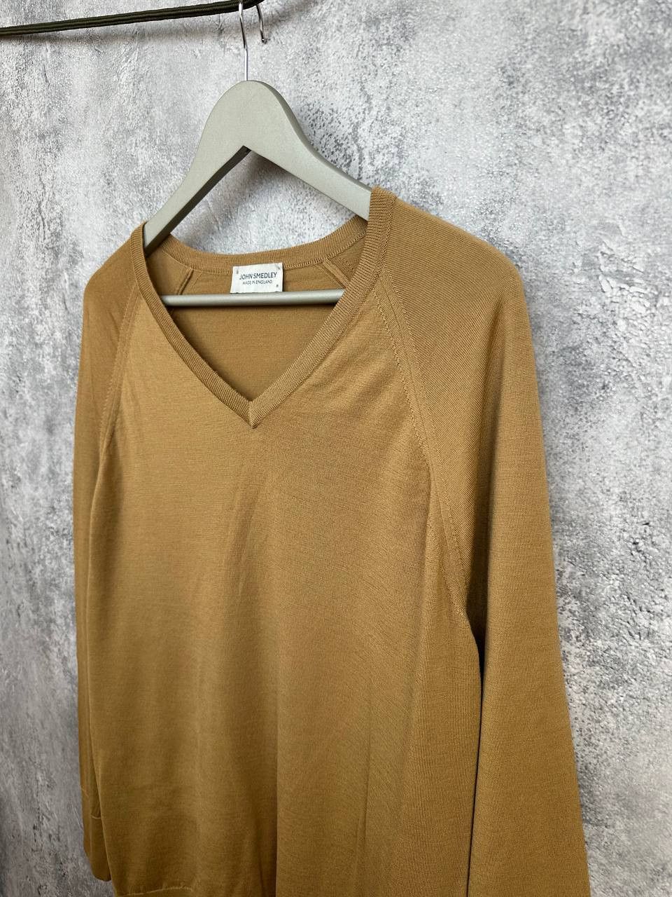 John Smedley John Smedley Camel Brown V-Neck Wool Sweater Made in England Size M / US 6-8 / IT 42-44 - 5 Thumbnail