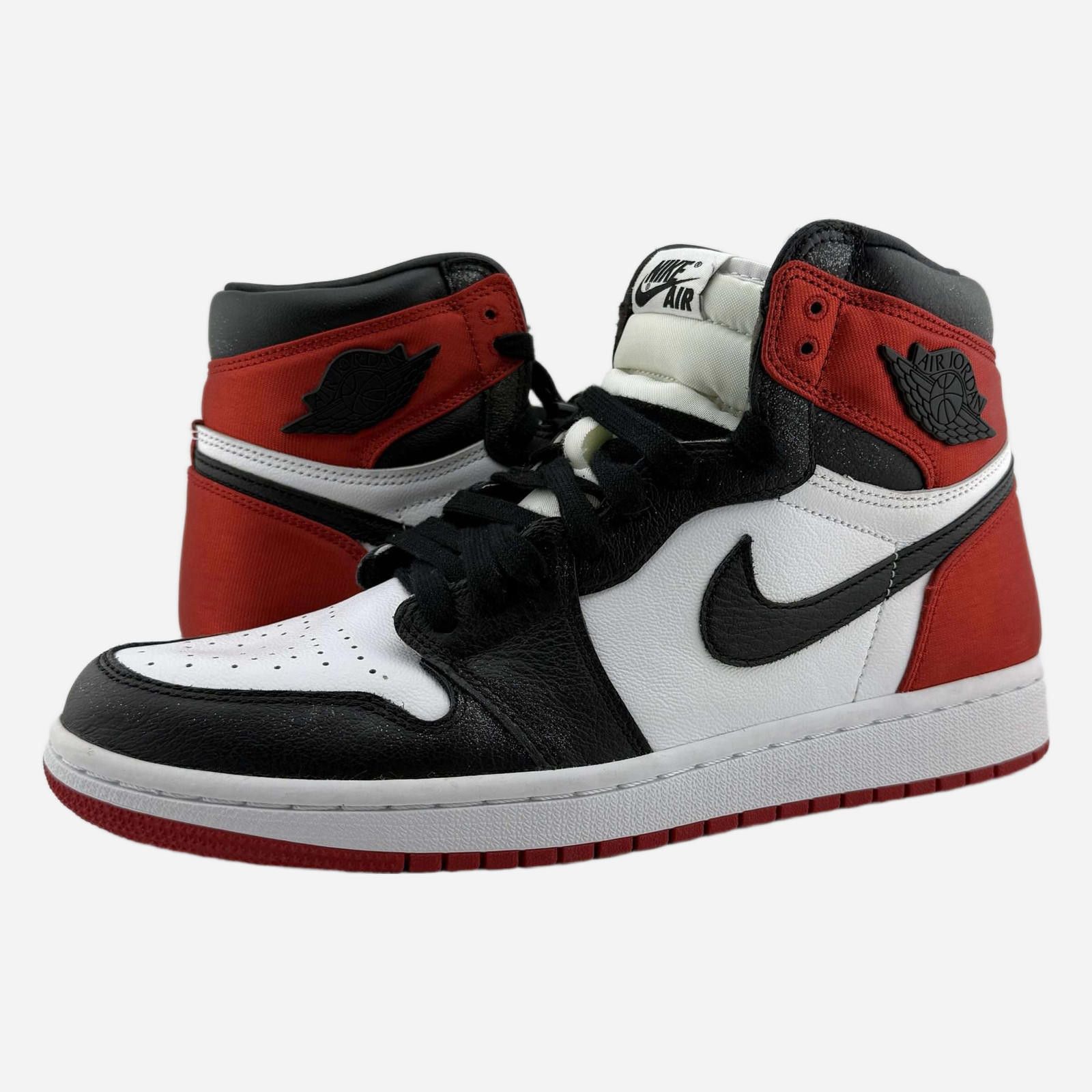 Nike Jordan 1 Satin Black Toe 10.5W Used OG Box Size US 9 / IT 39 - 1 Thumbnail