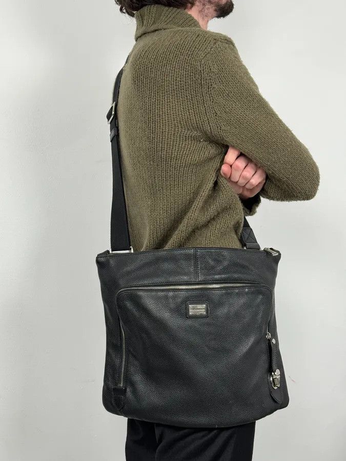 Dolce & Gabbana 2000s Dolce & Gabbana Black Leather Shoulder Bag Size ONE SIZE - 2 Thumbnail