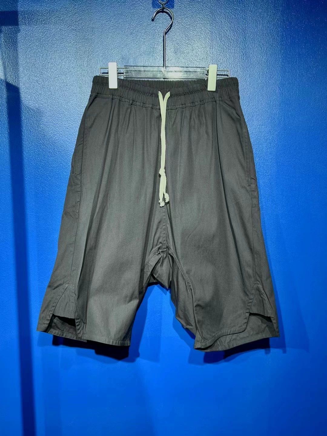 Rick Owens Rick Owens main line gap shorts -DMC Size US 38 / EU 54 - 1 Thumbnail