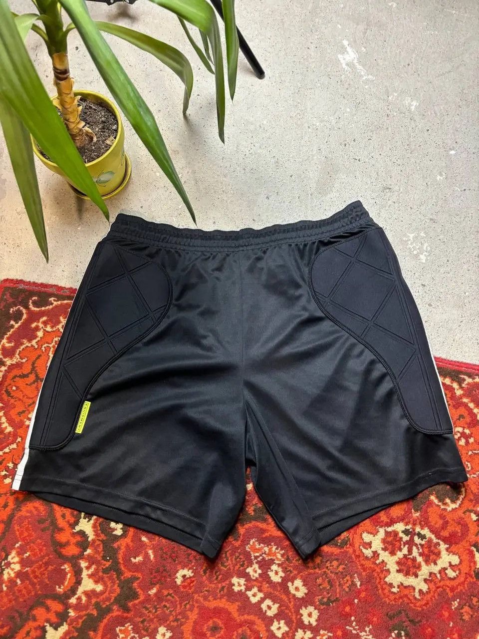 Adidas × Vintage Vintage Y2K Adidas Tierro Equipment Football Stripes Shorts Size US 36 / EU 52 - 7 Thumbnail