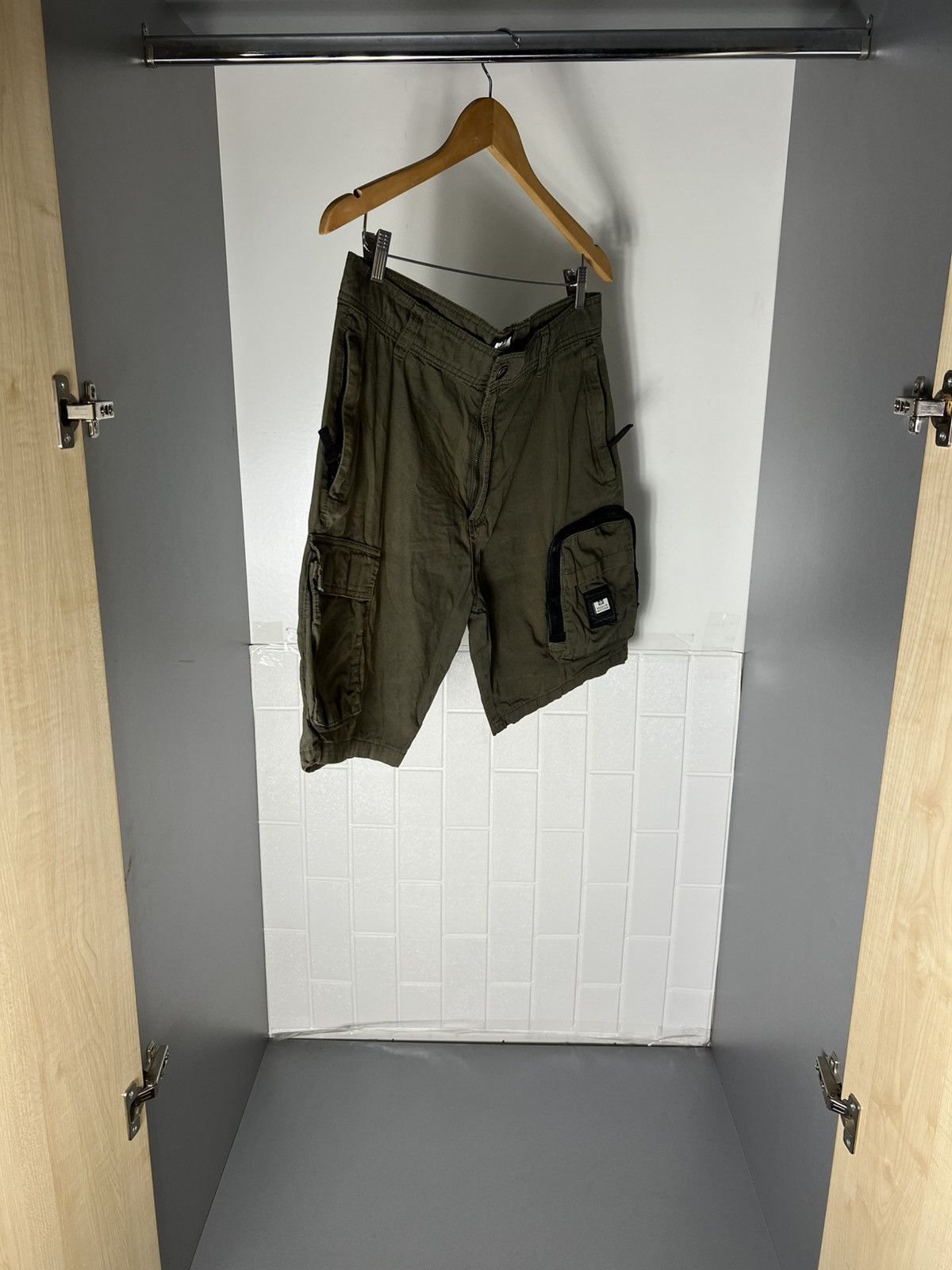 Weekend Offender VINTAGE WEEKEND OFFENDER MULTIPICKET CASUAL SHORTS Y2K 90s Size US 32 / EU 48 - 2 Thumbnail